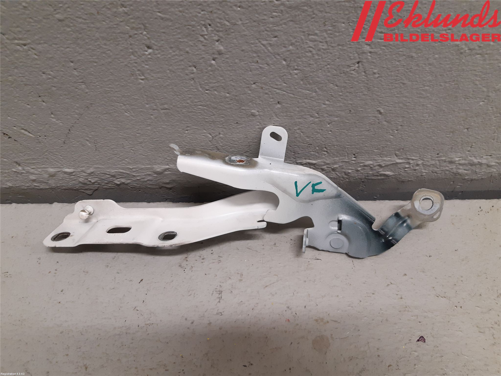 Opel MOKKA 21- Huvgångjärn