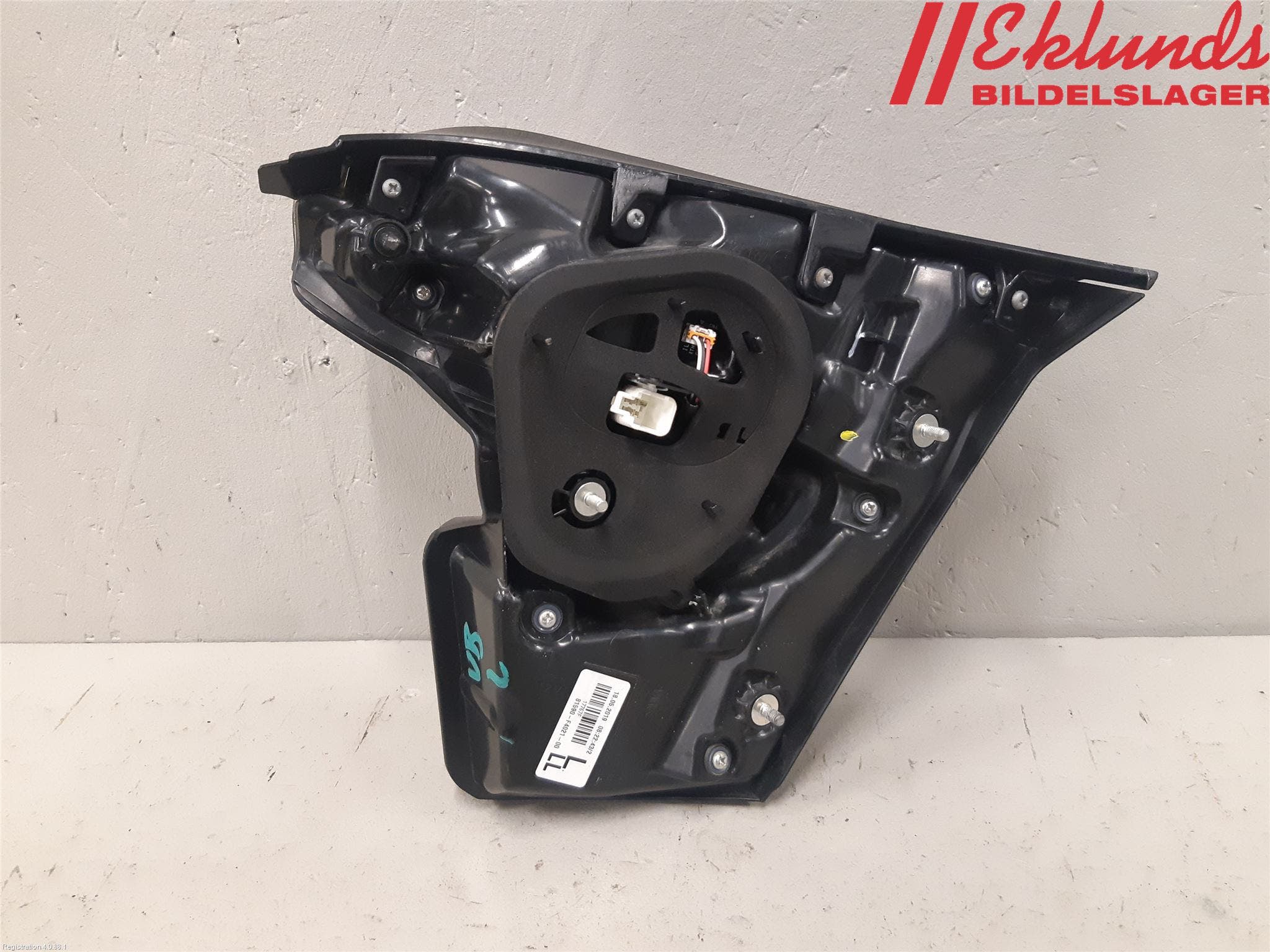 Toyota C-HR 16-23 Bakljus Lucka Vä