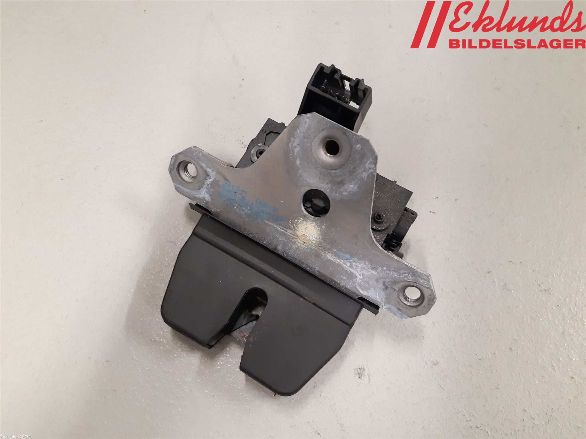 Ford FOCUS 11-14 Låskista Baklucka