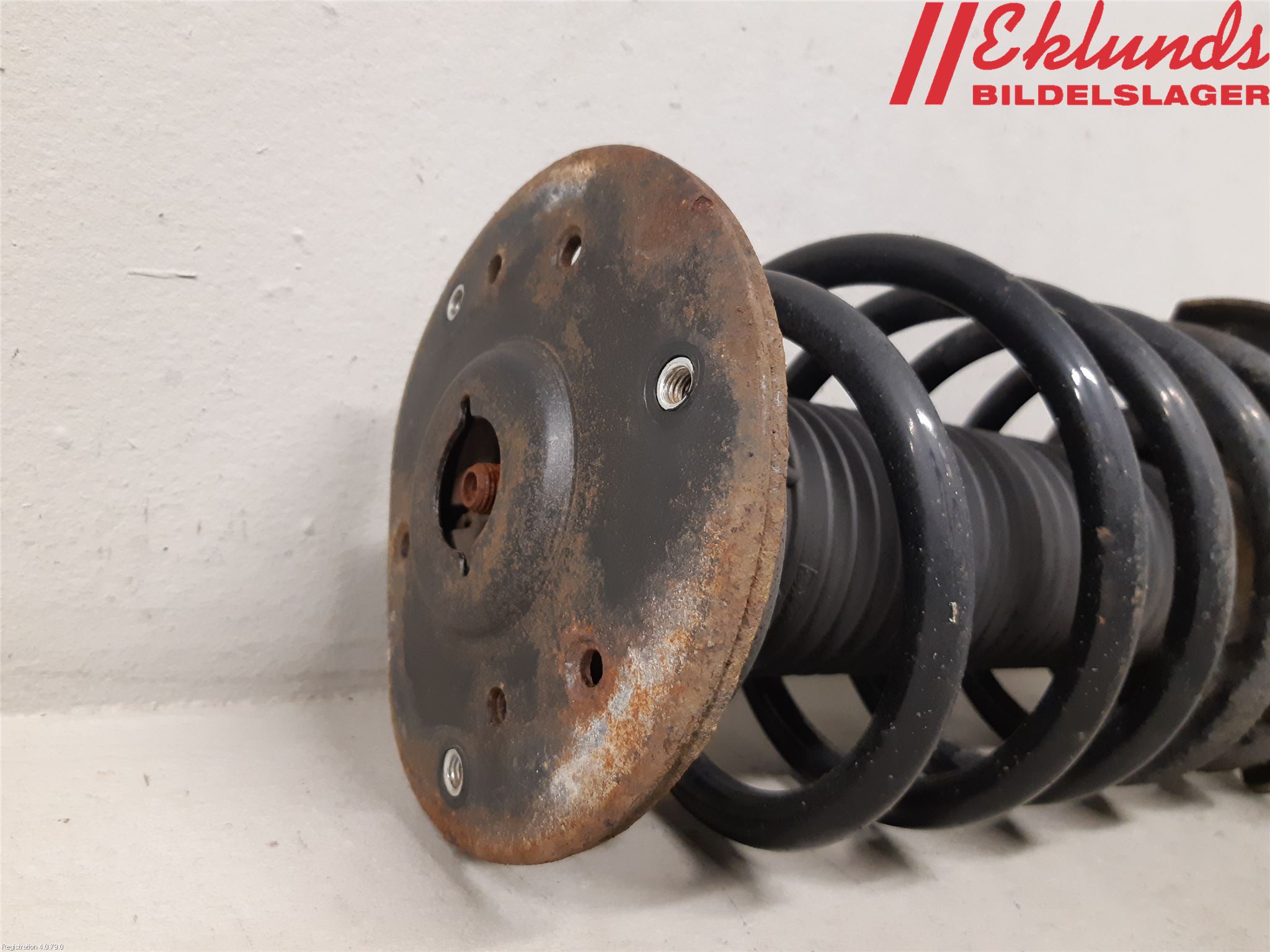 Volvo XC70 14-16 Fjäderben Fram Vänster