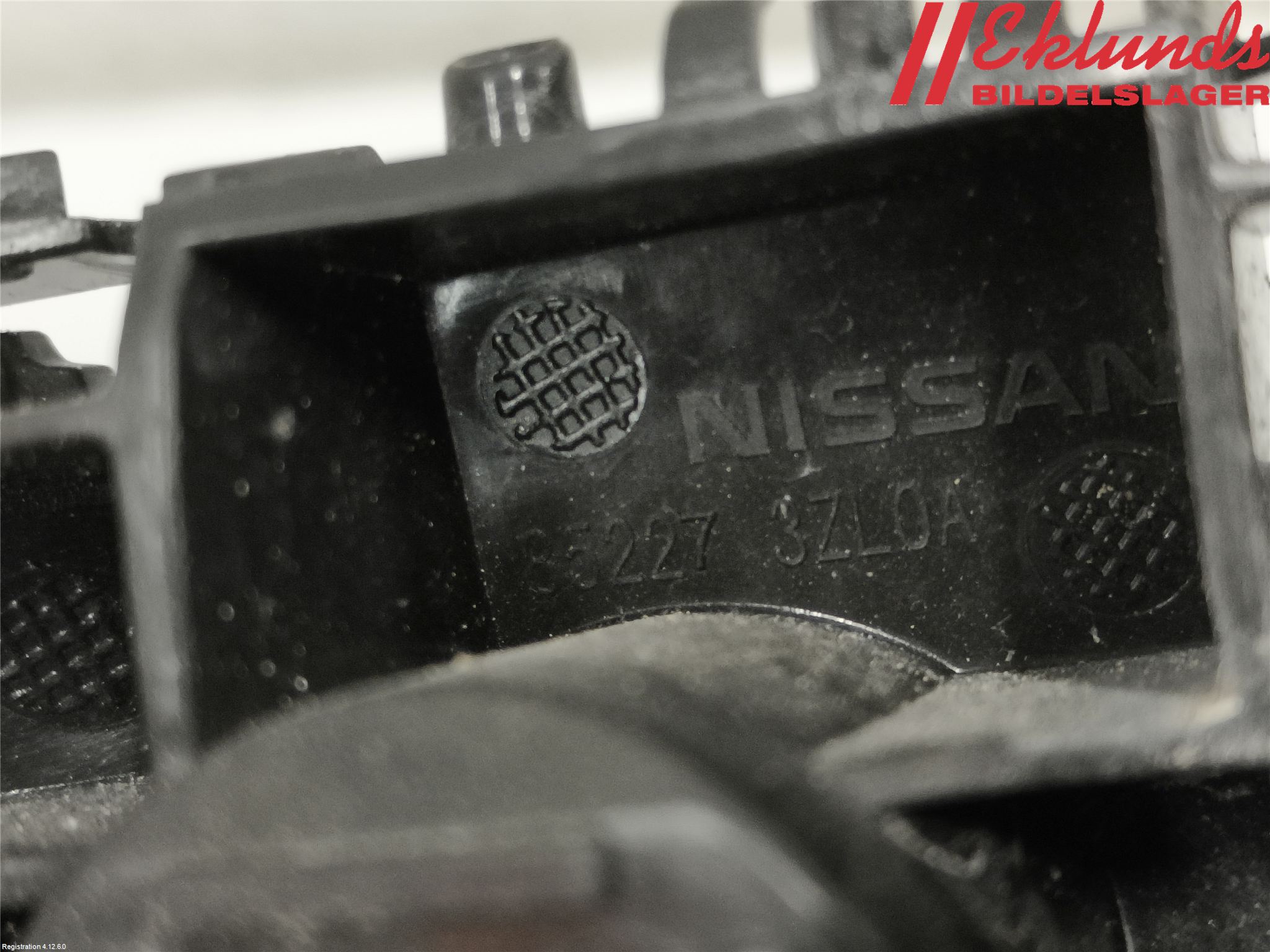 Nissan PULSAR Stötfångarfäste Bak Vä