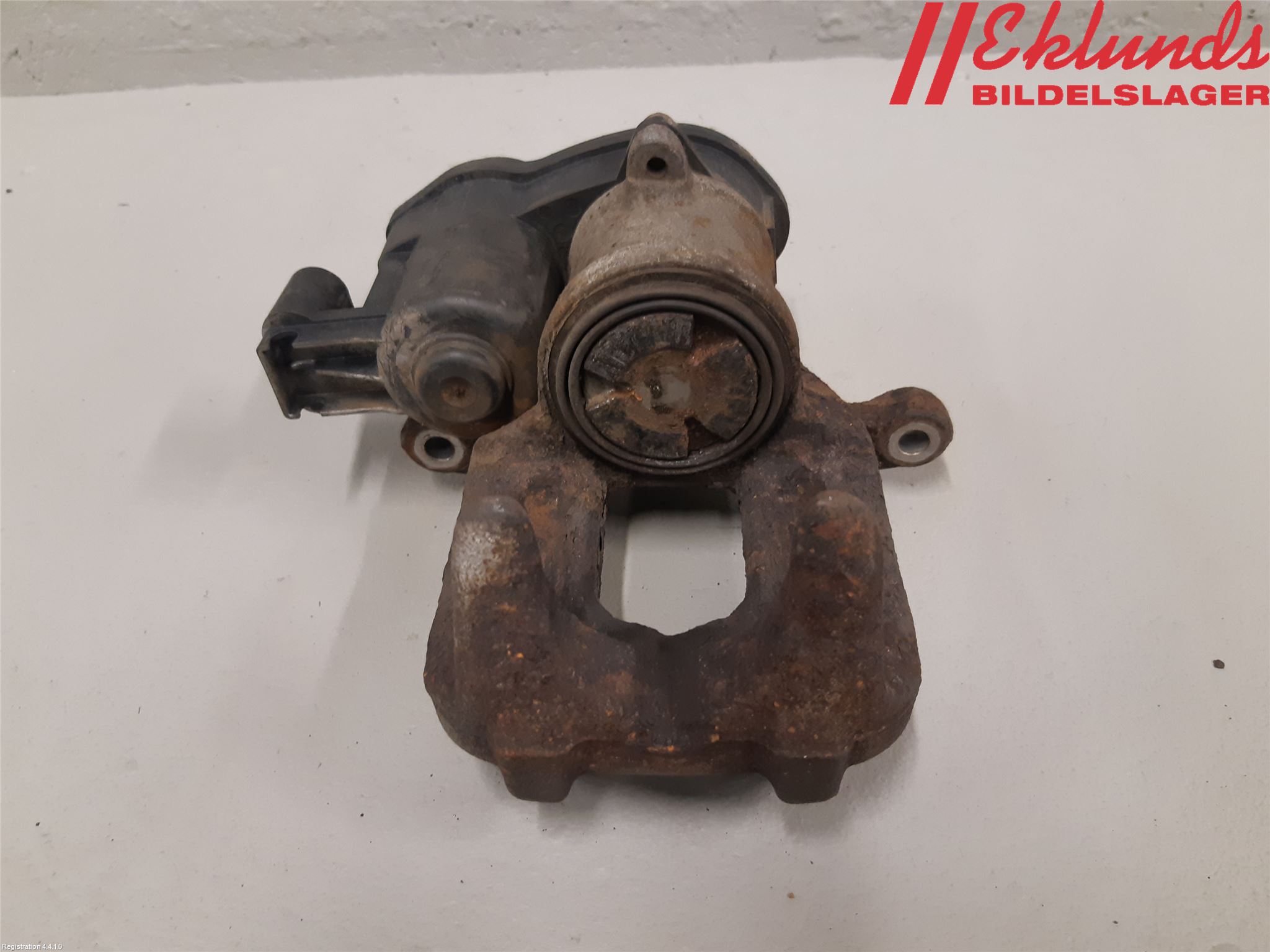 BMW 5 F10/F11/F18 09-17 Bromsok Bak Höger