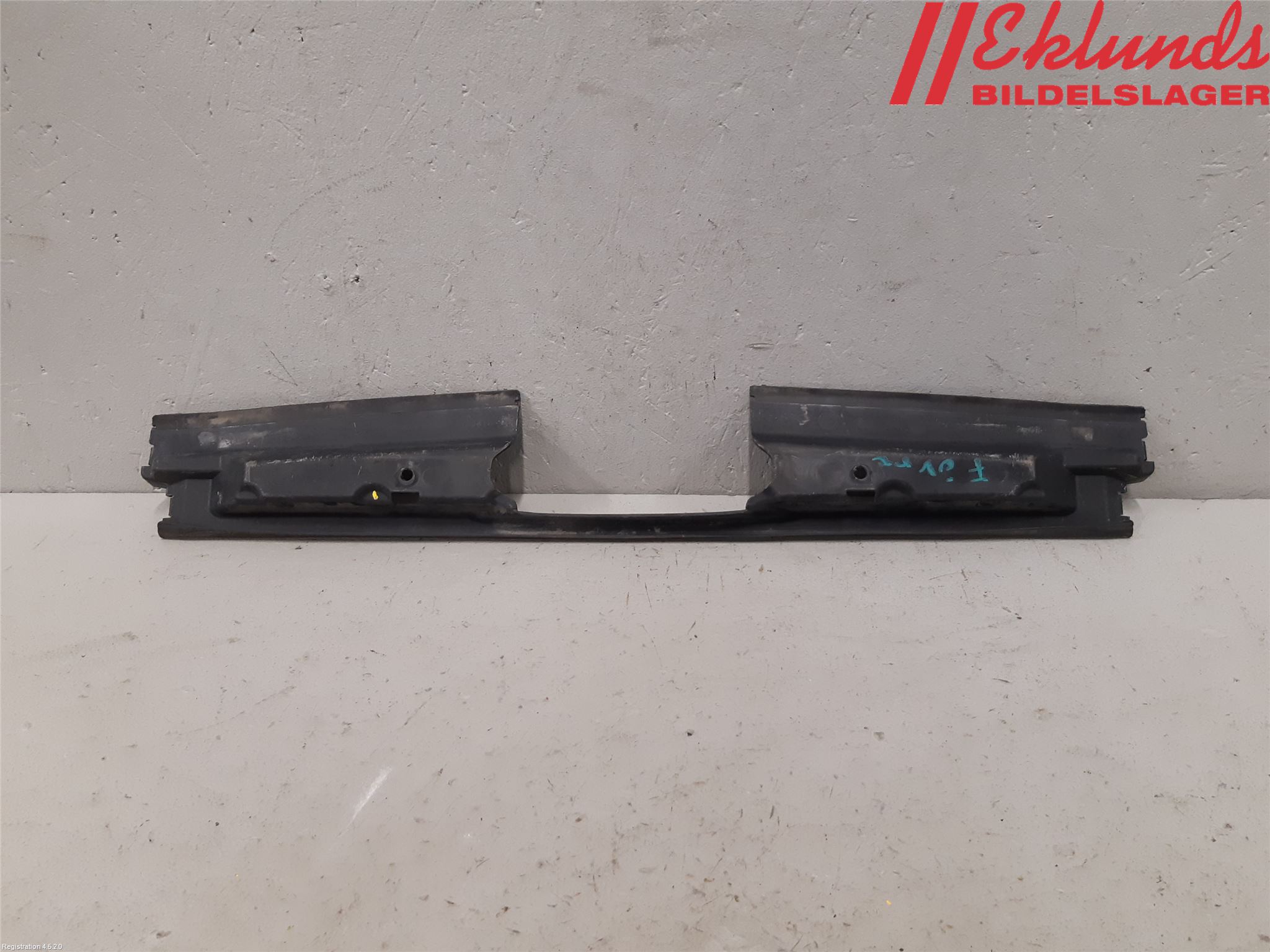 BMW 5 E60/61 Sed/Tou 02-10 Deflektor Plåt-Plast Kylning