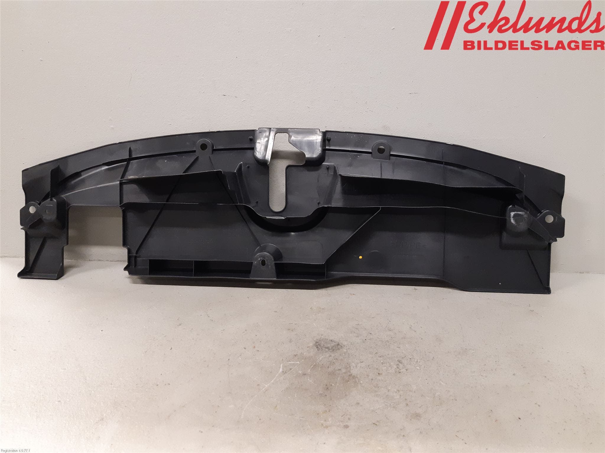 Toyota COROLLA 19- Täckplast Front