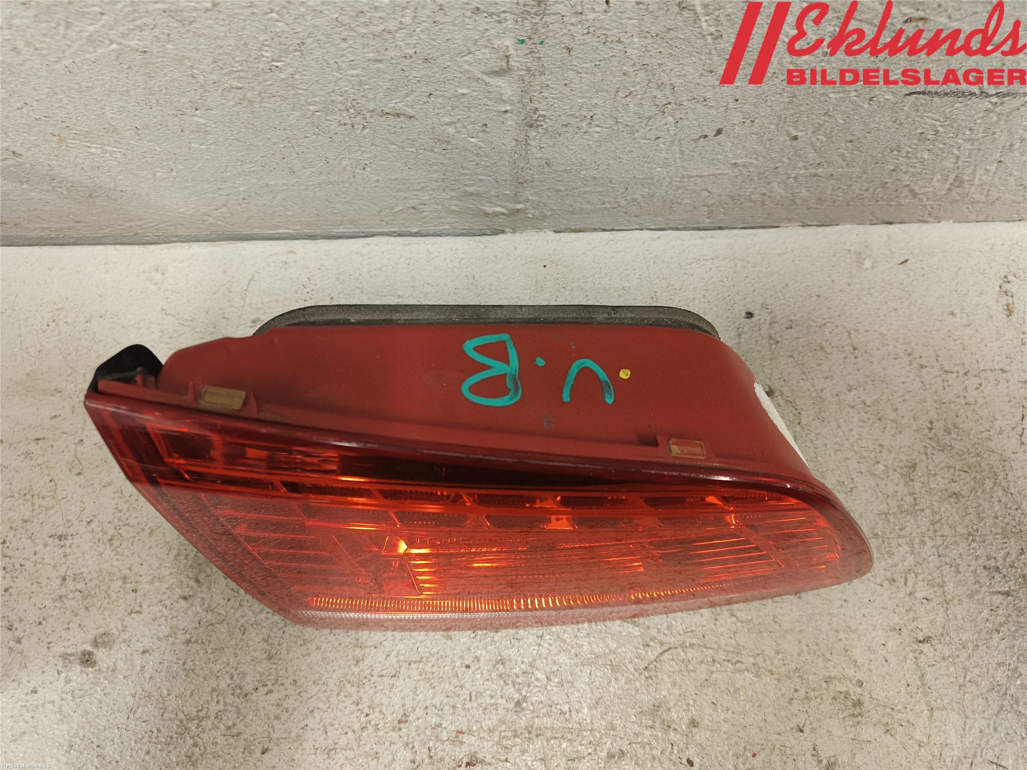 Volkswagen VW PASSAT 11-14 Bakljus Lucka Vä