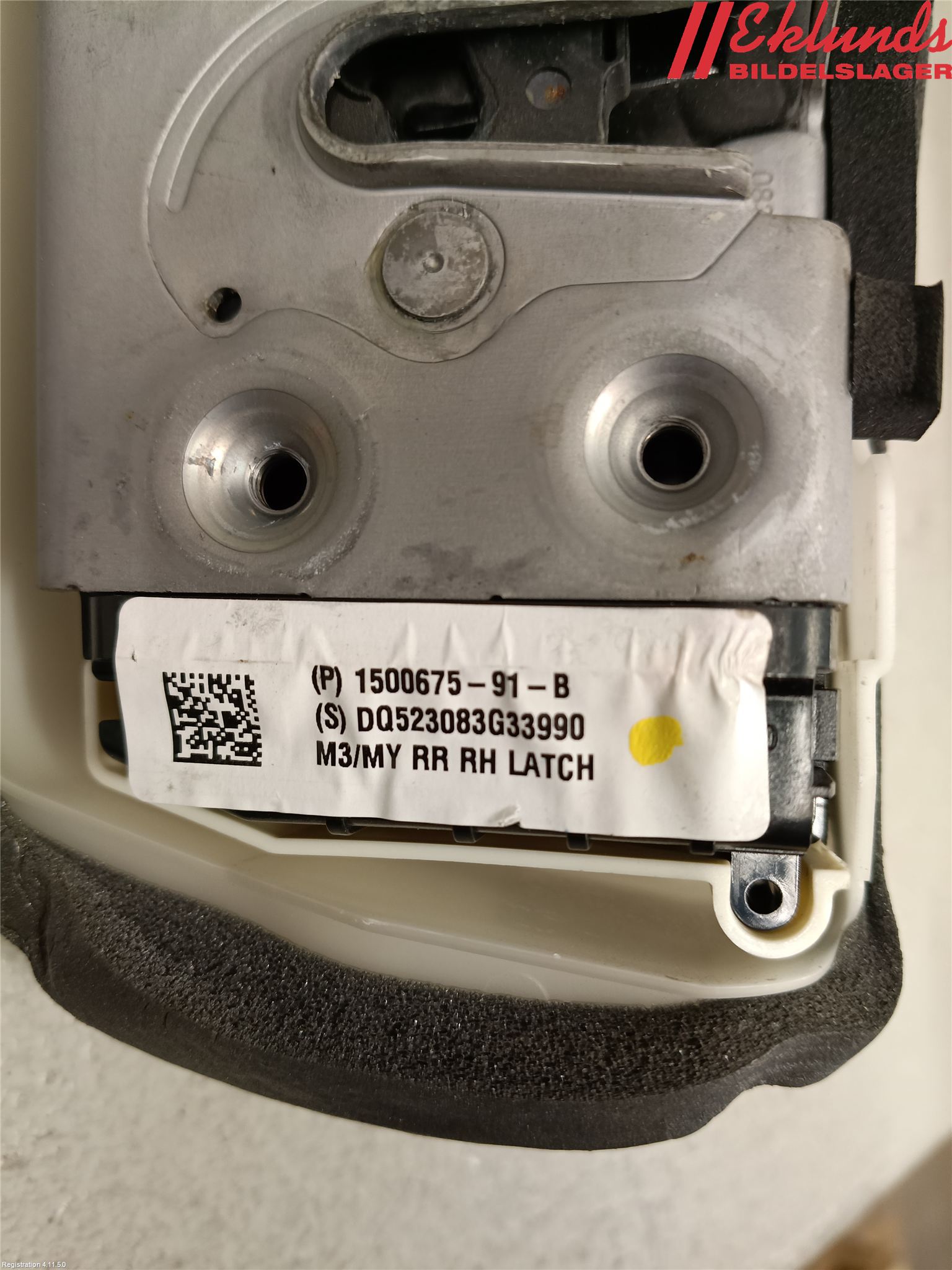 Tesla MODEL Y 21- Låskista-Dörrlås