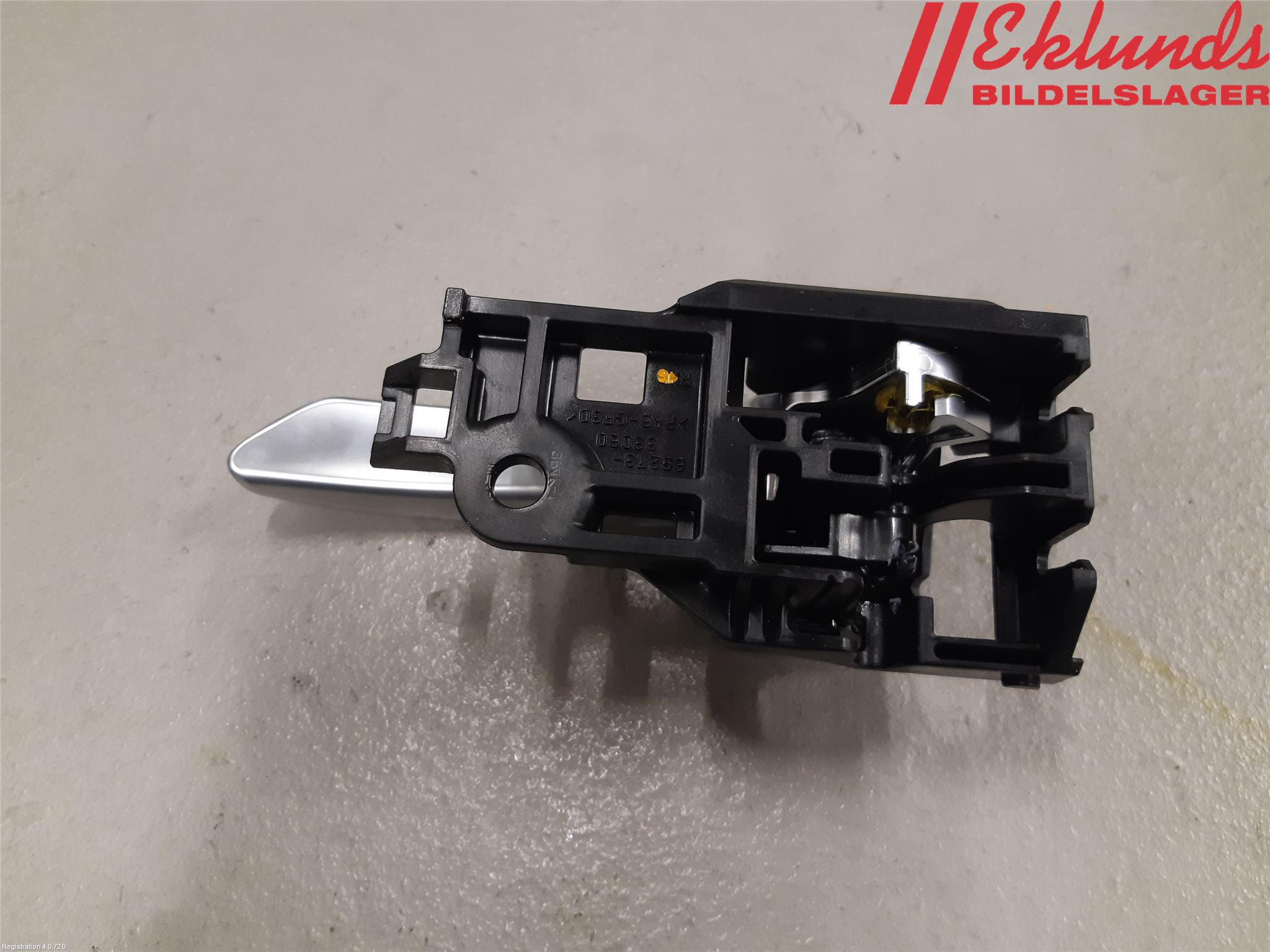 Toyota RAV4 19- Dörrhandtag Inre Hö