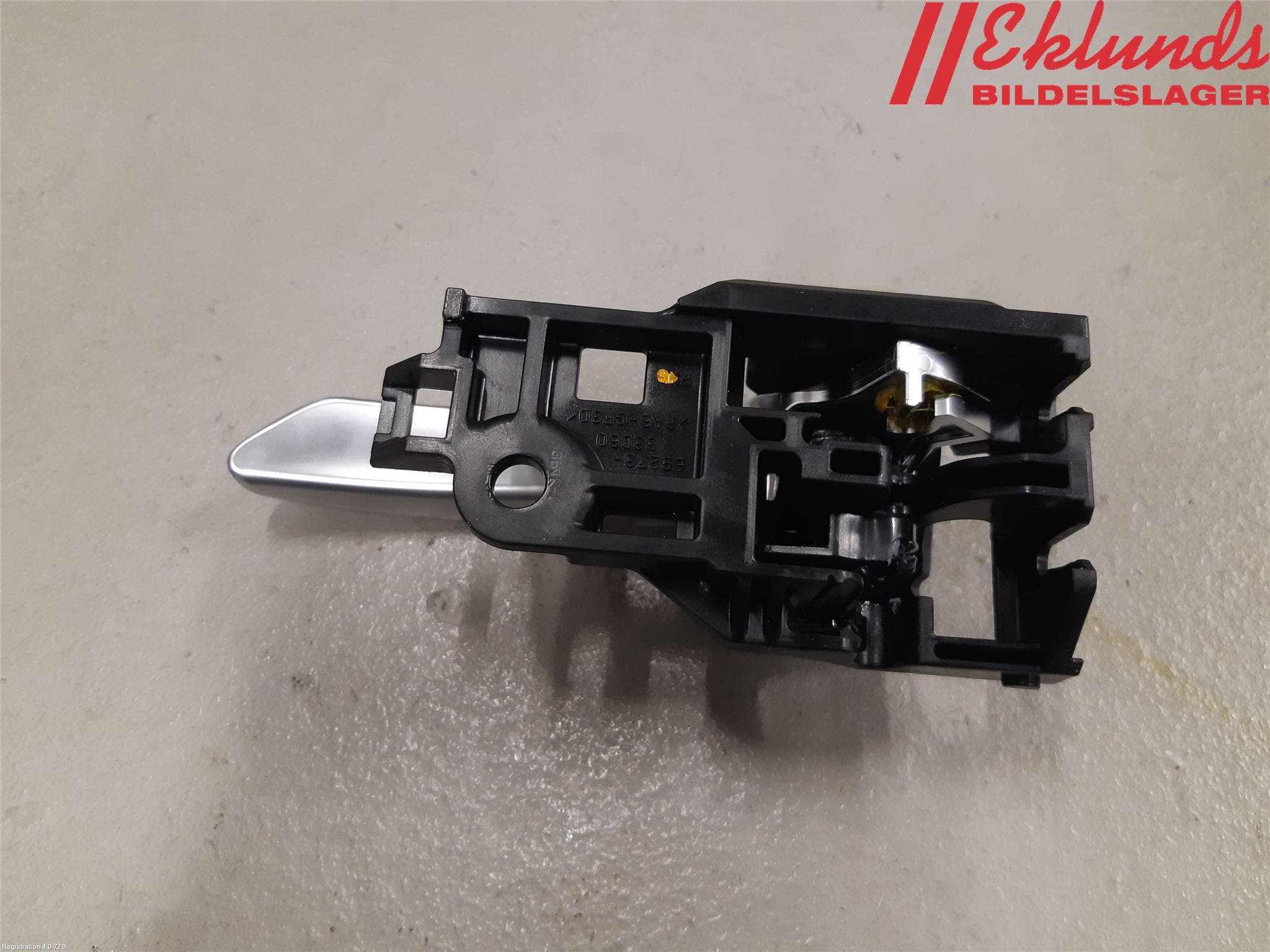 Toyota RAV4 19- Dörrhandtag Inre Hö