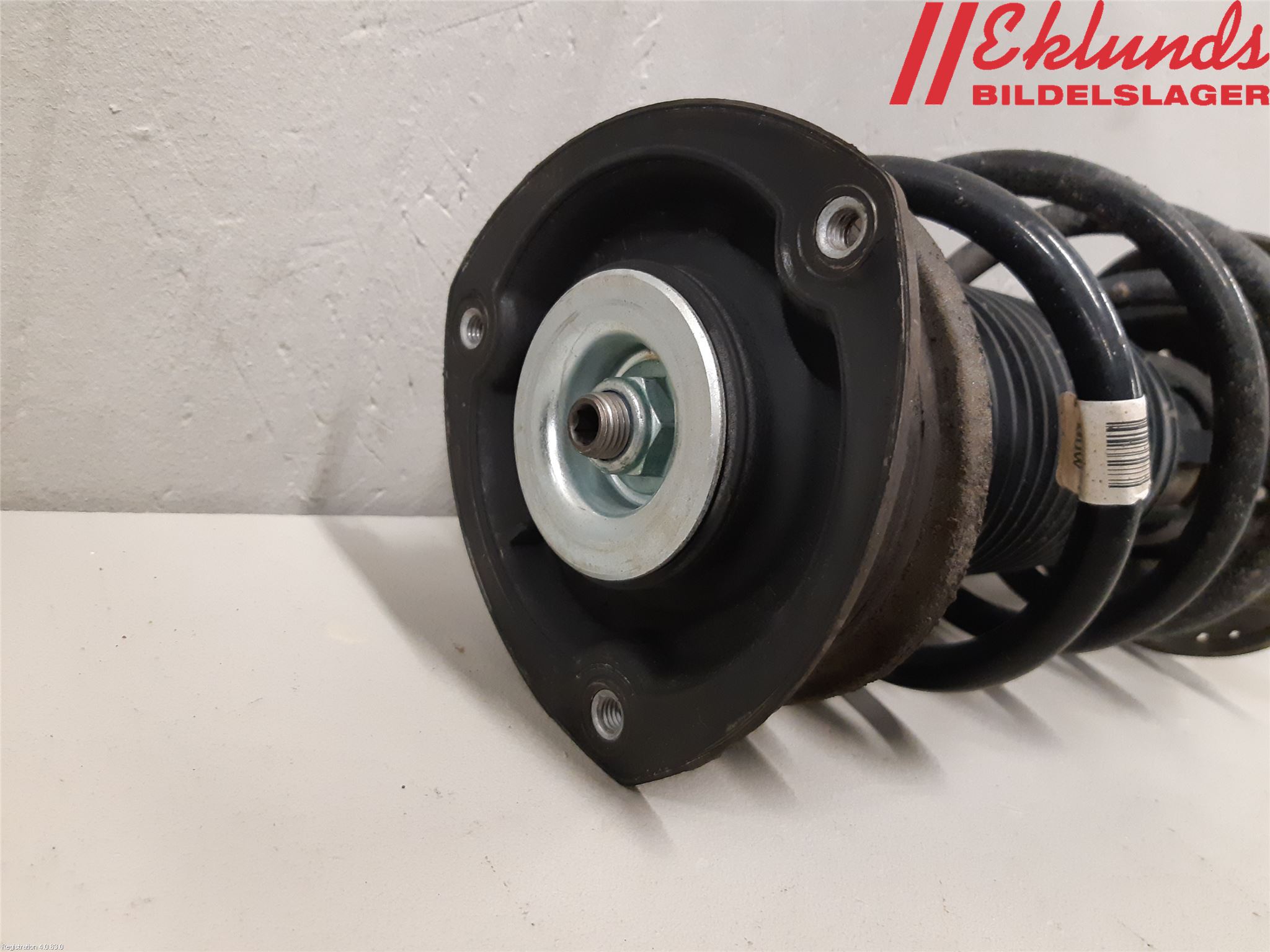 Volkswagen VW PASSAT 15-19 Fjäderben Fram Höger