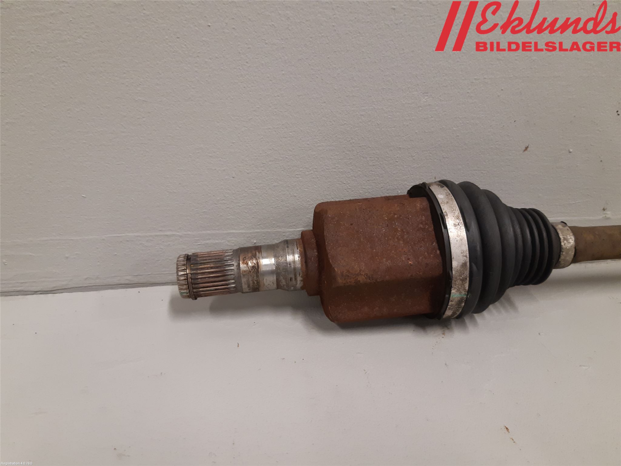 Volvo V70 08-13 Drivaxel Fram Vänster