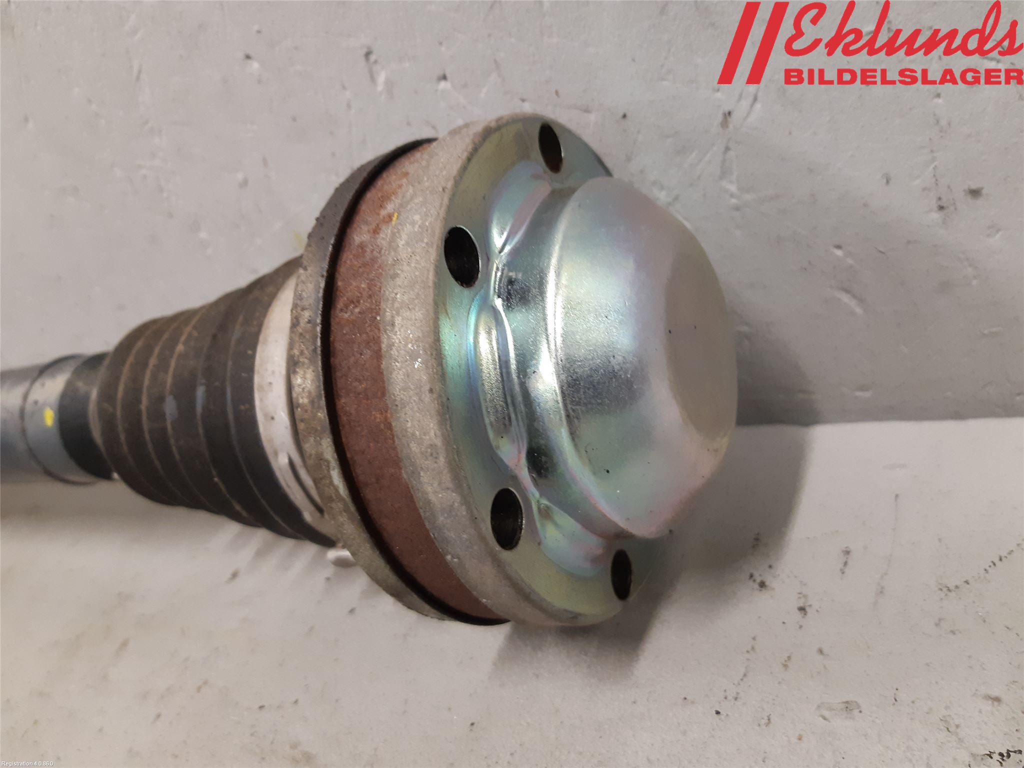 Volkswagen VW CADDY 16-20 Drivaxel Fram Höger