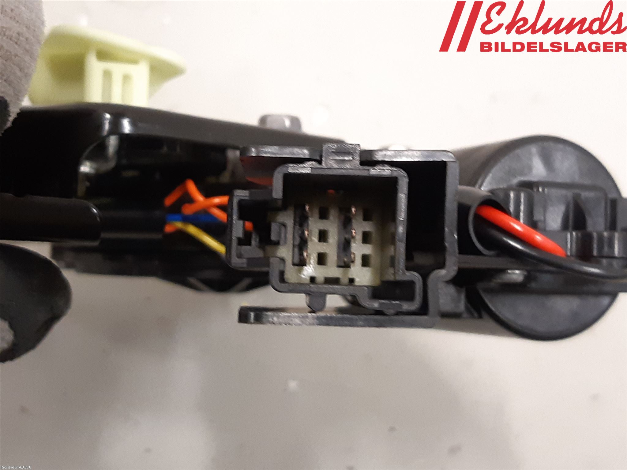 Tesla MODEL Y 21- Låskista Baklucka