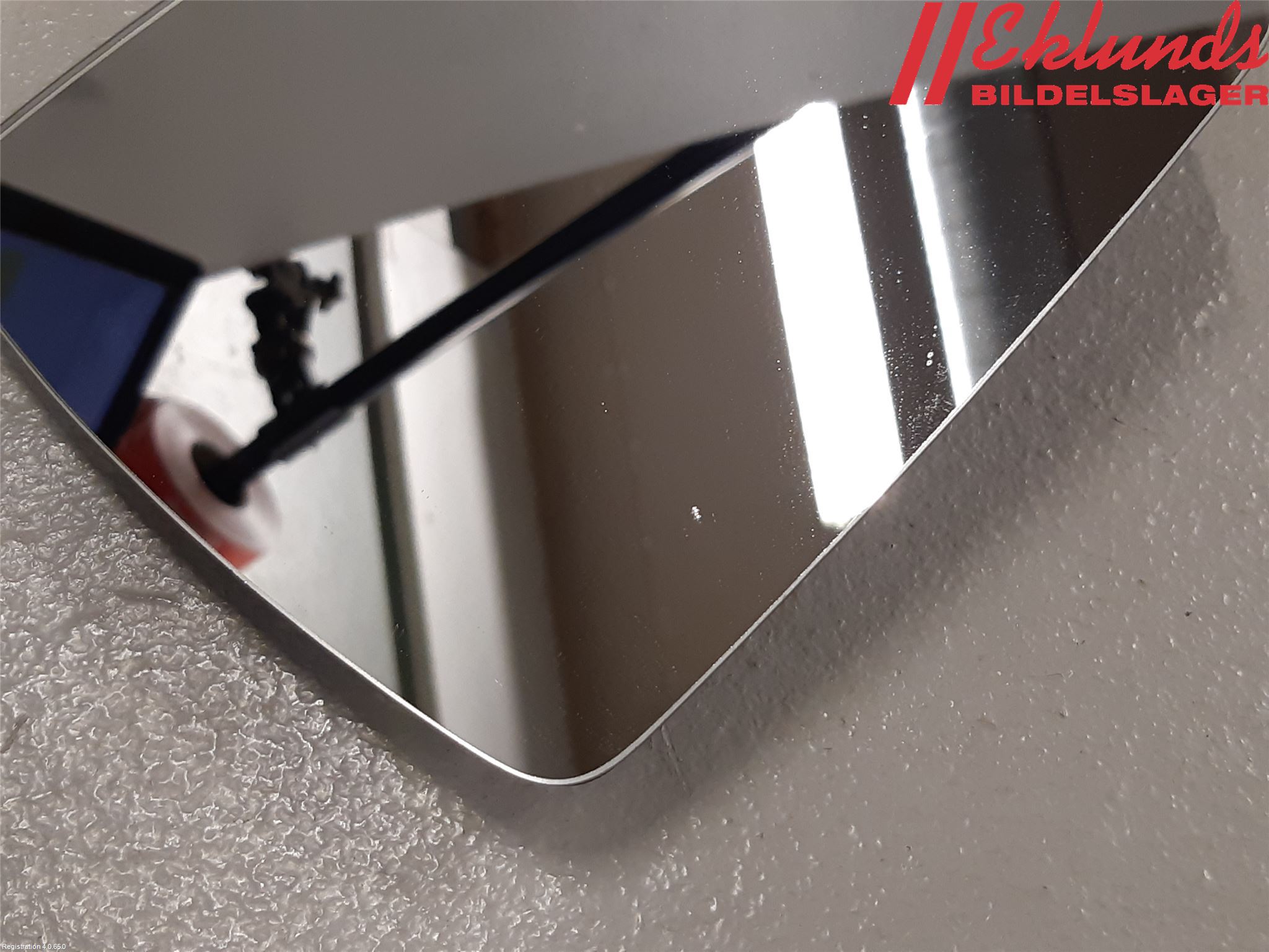 Volkswagen VW POLO VI 18->> Spegelglas Hö