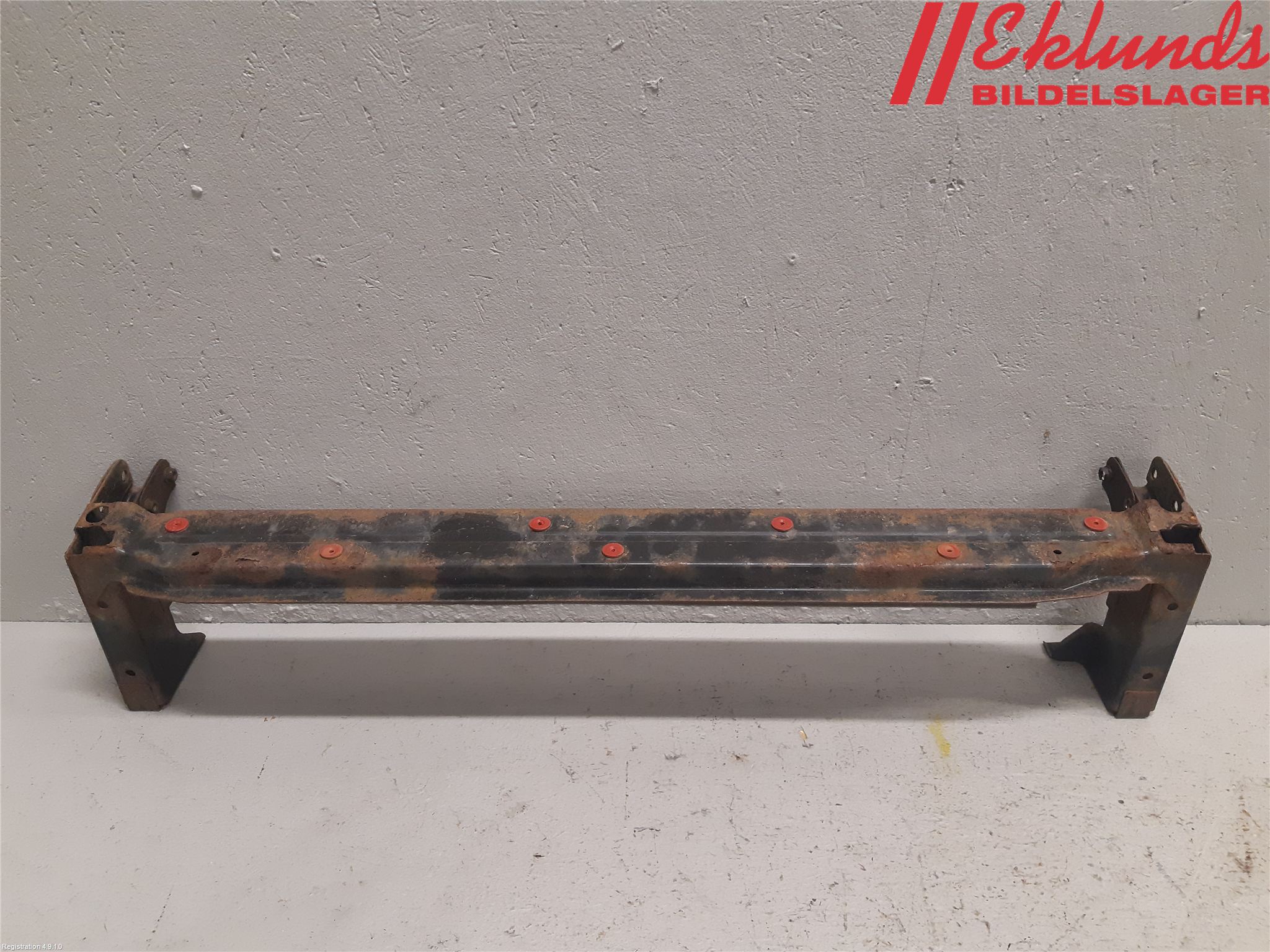 Ford KUGA 17-19 Kylarfäste-Ram-Balk