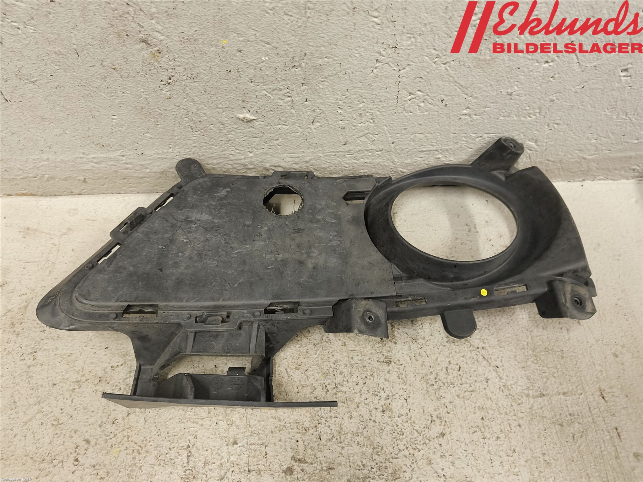 BMW 3 F30/F31/F80 12-19 Grilldel Höger