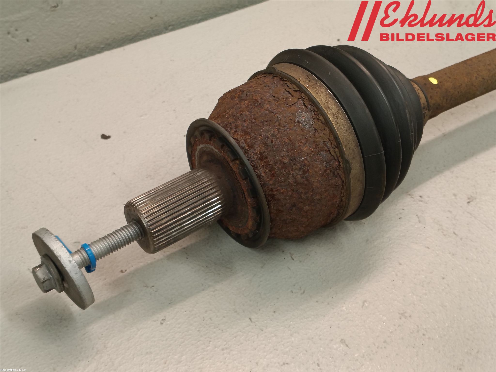 Volvo V60 14-18 Drivaxel Fram Höger
