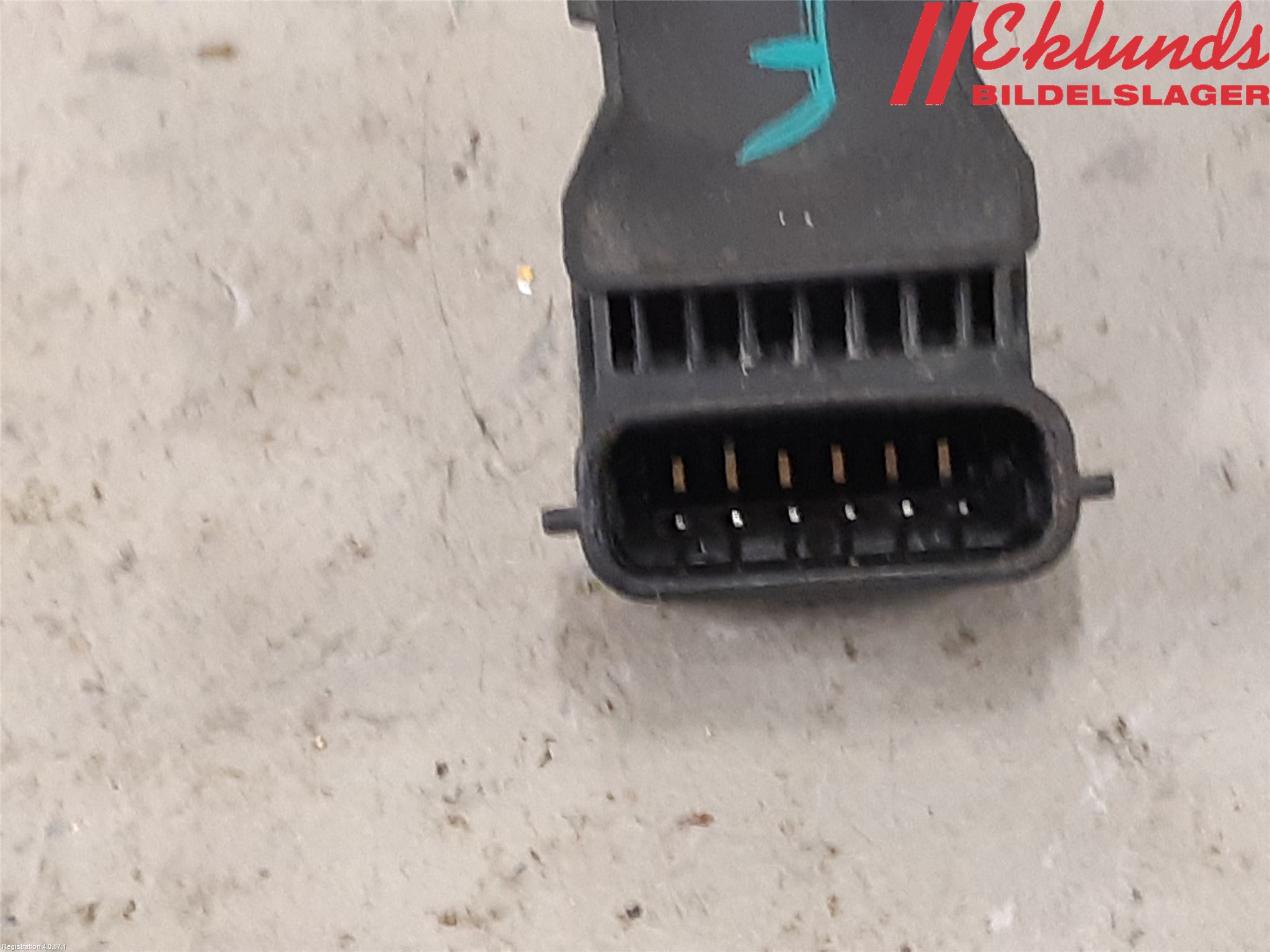 Hyundai i40 16-18 Parkeringshjälp Frontsensor