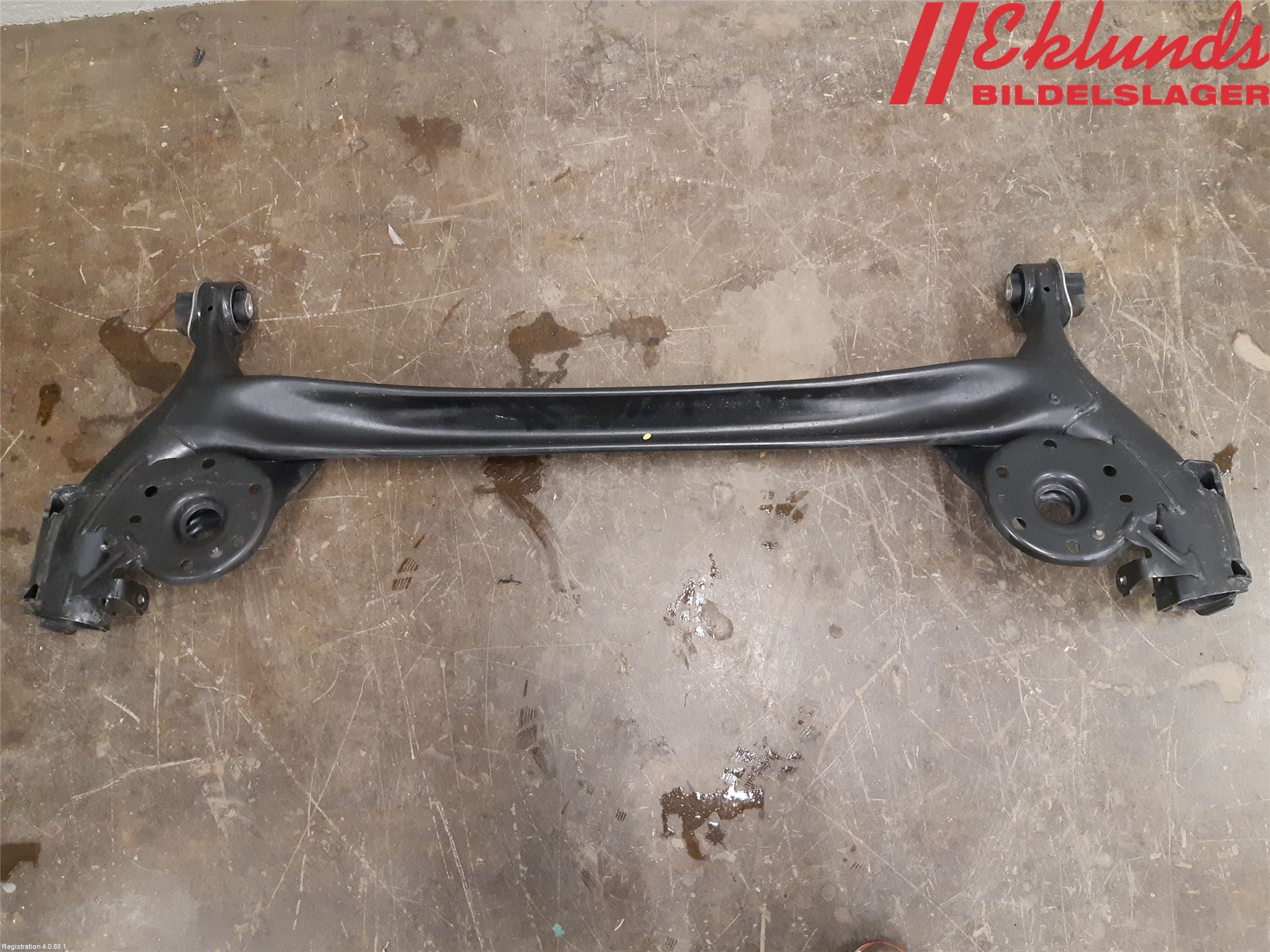 Toyota AYGO X AB70 22- Bakaxelbalk