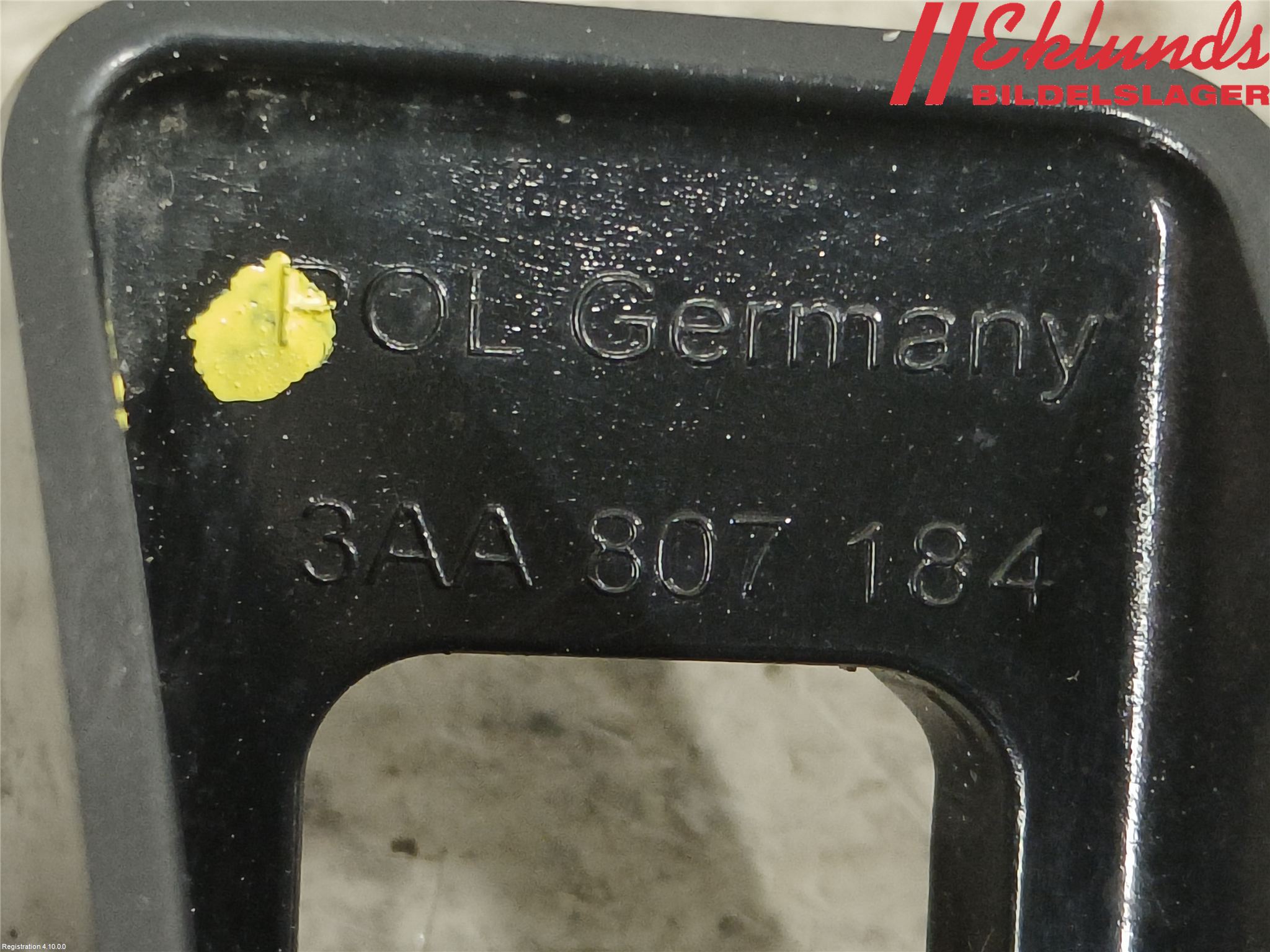 Volkswagen VW PASSAT 11-14 Stötfångarfäste Fram Hö