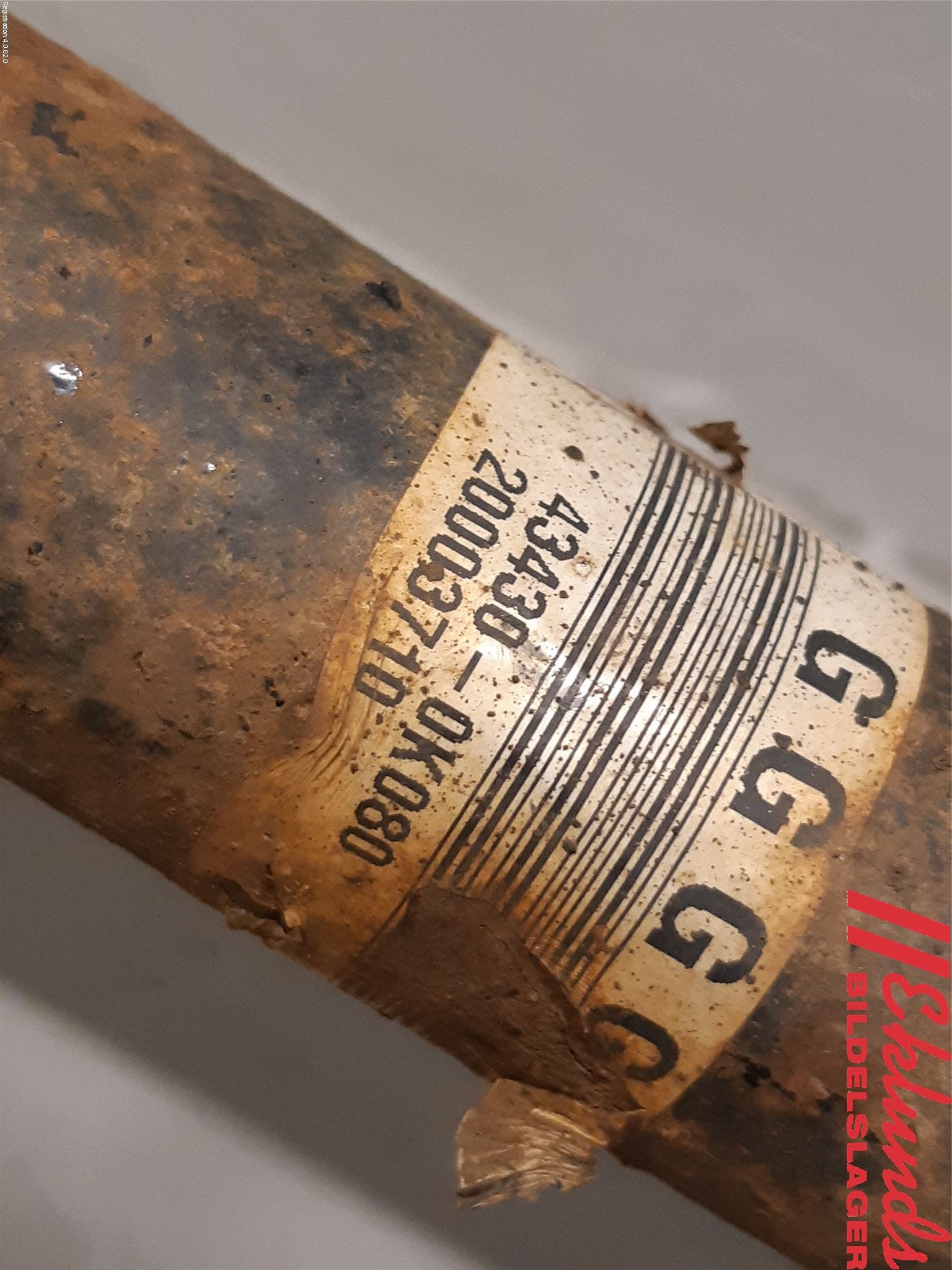 Toyota HILUX 16- Drivaxel Fram Höger