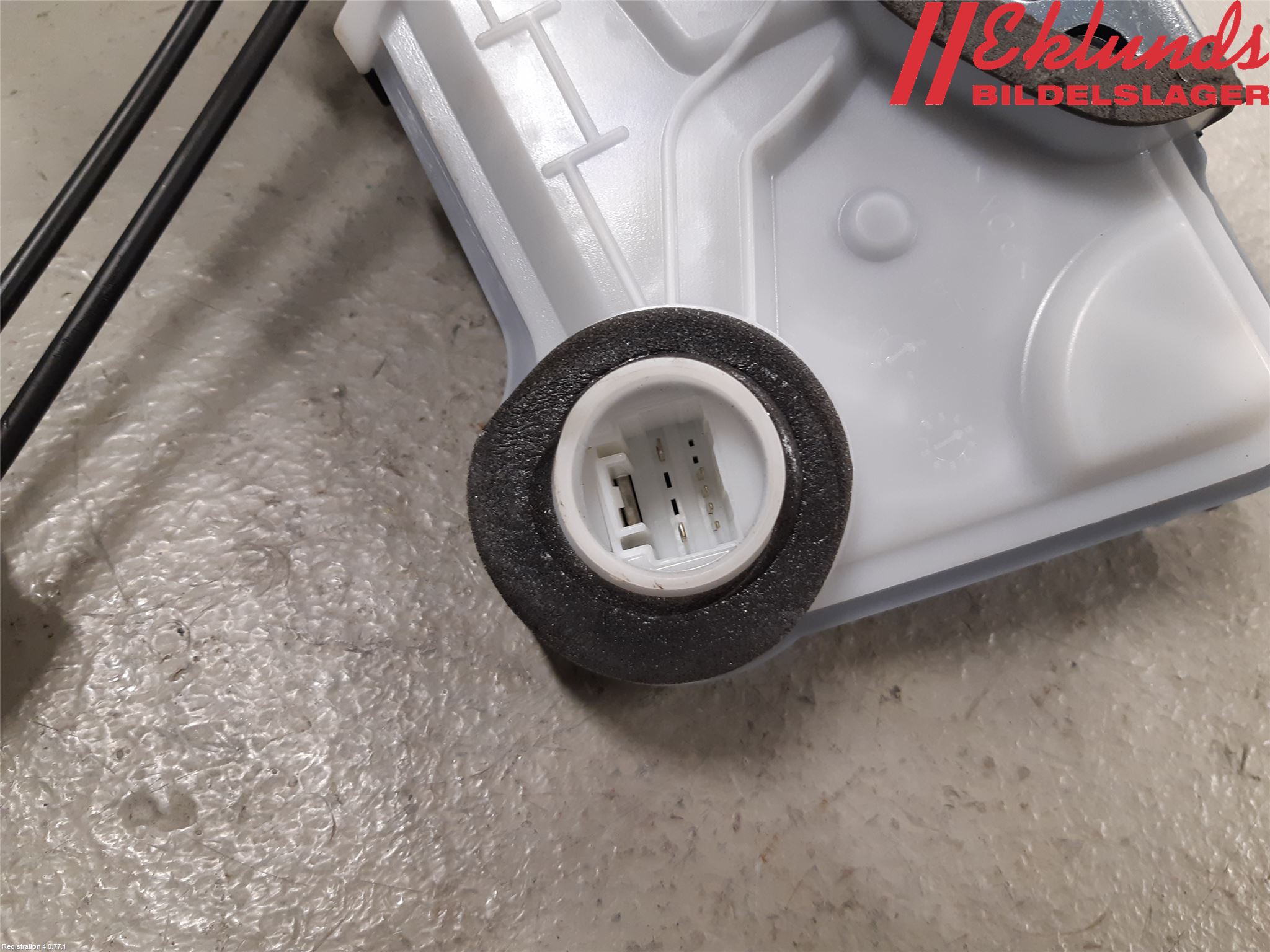 Toyota RAV4 19- Låskista-Dörrlås