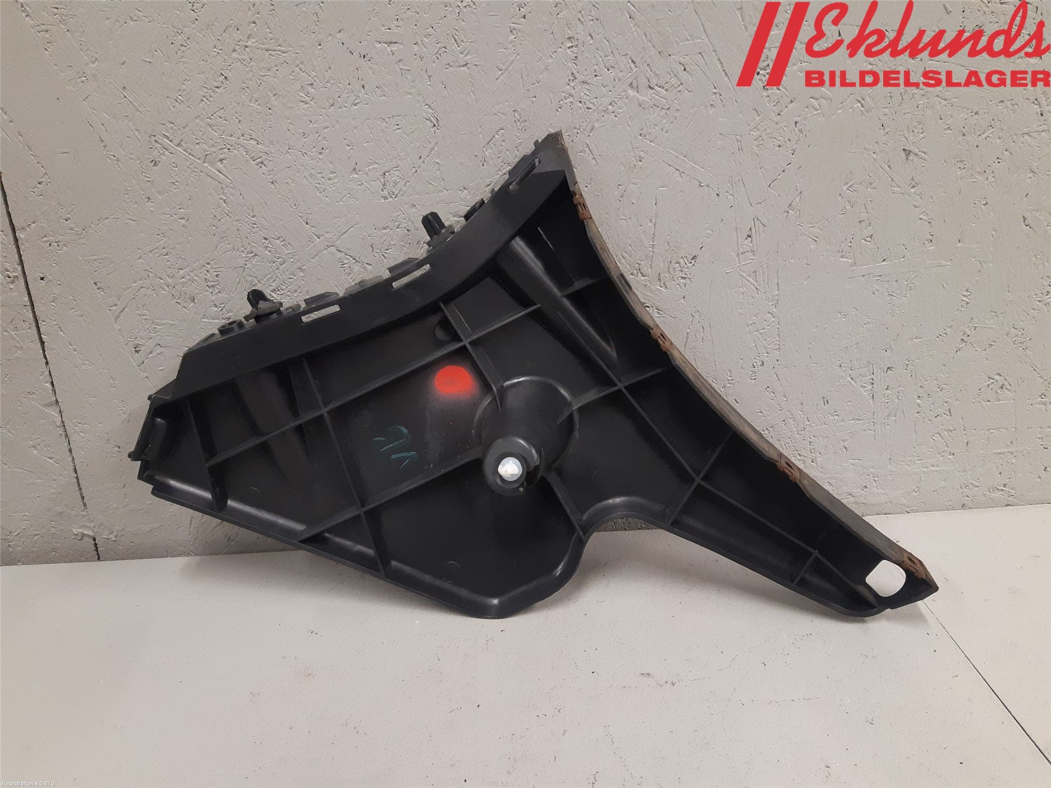 Volvo S60 11-13 Stötfångarfäste Bak Vä