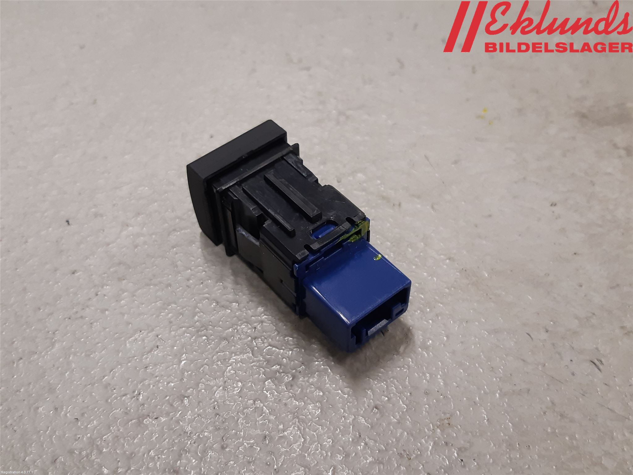 Toyota RAV4 19- Strömställare Baklucka