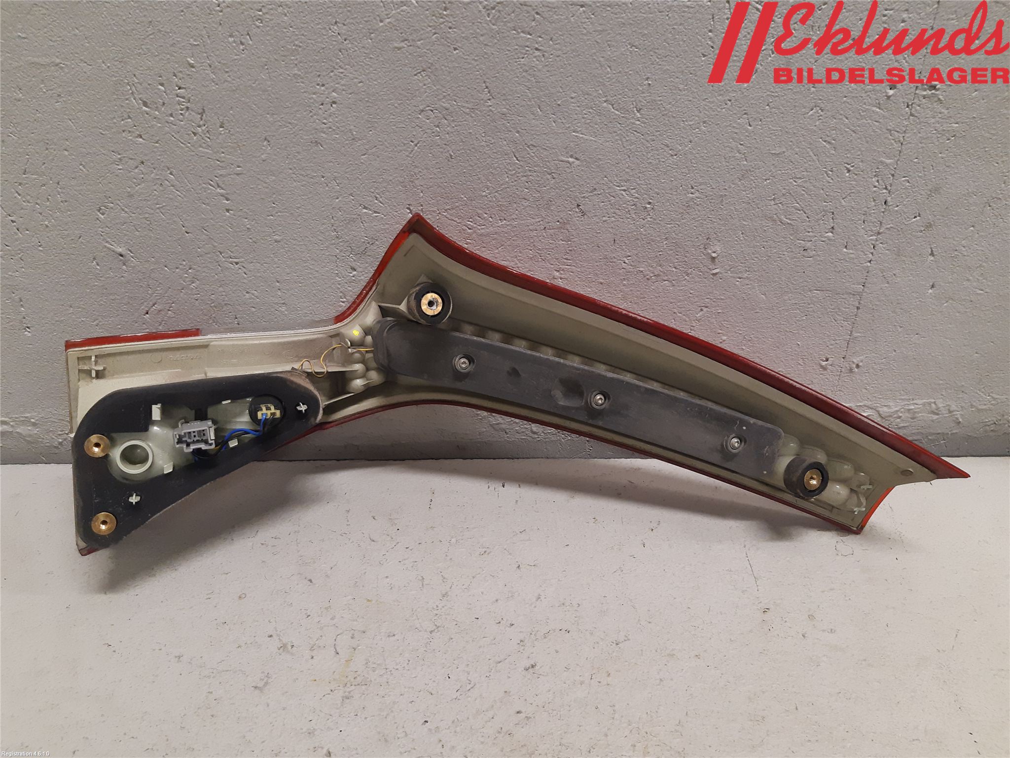 Volvo XC70 08-13 Bakljus Lucka Hö