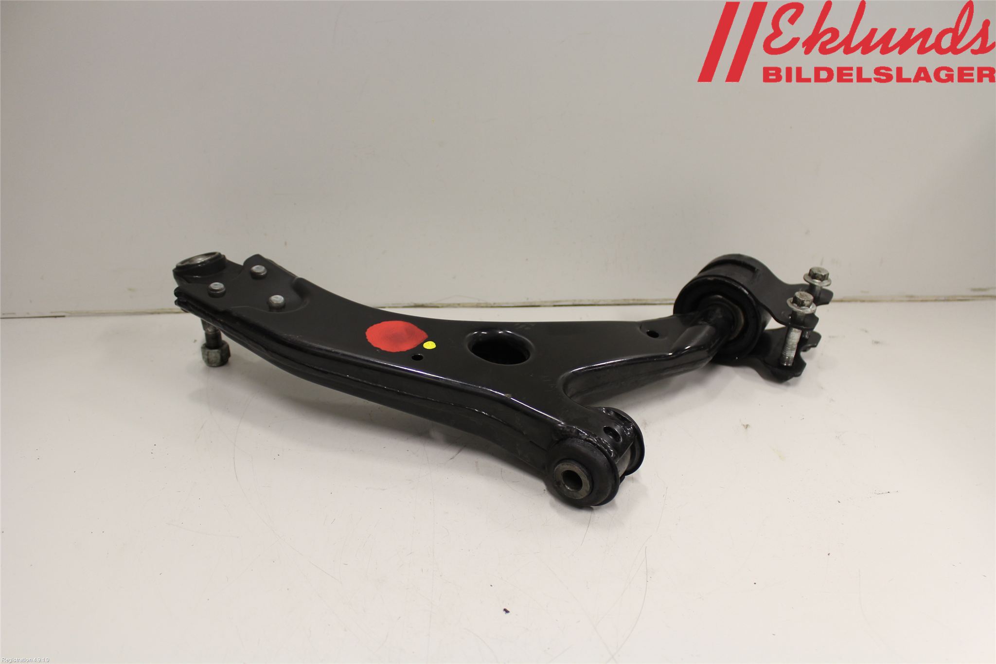 Volvo S40 04-07 Bärarm Fram Undre Vä