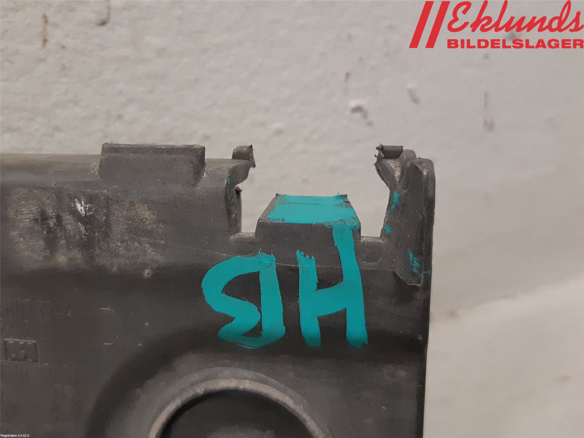 Volkswagen VW POLO 10-17 Stötfångarfäste Bak Hö