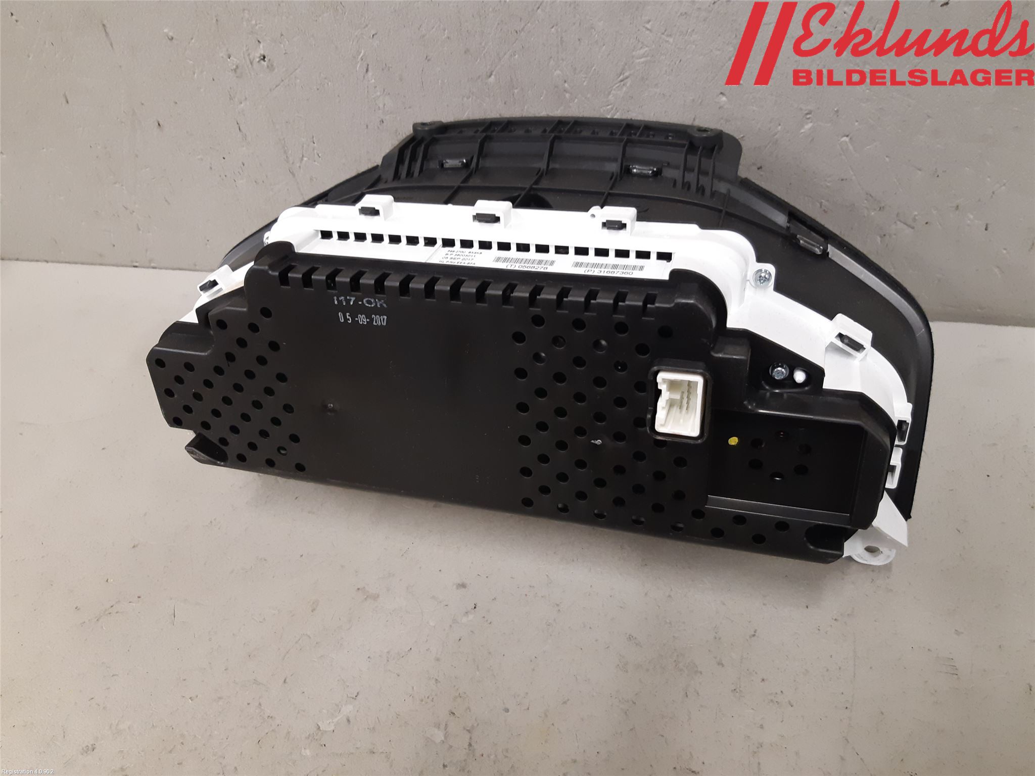 Volvo V60 CROSS COUNTRY 16-18 Instrument Komb
