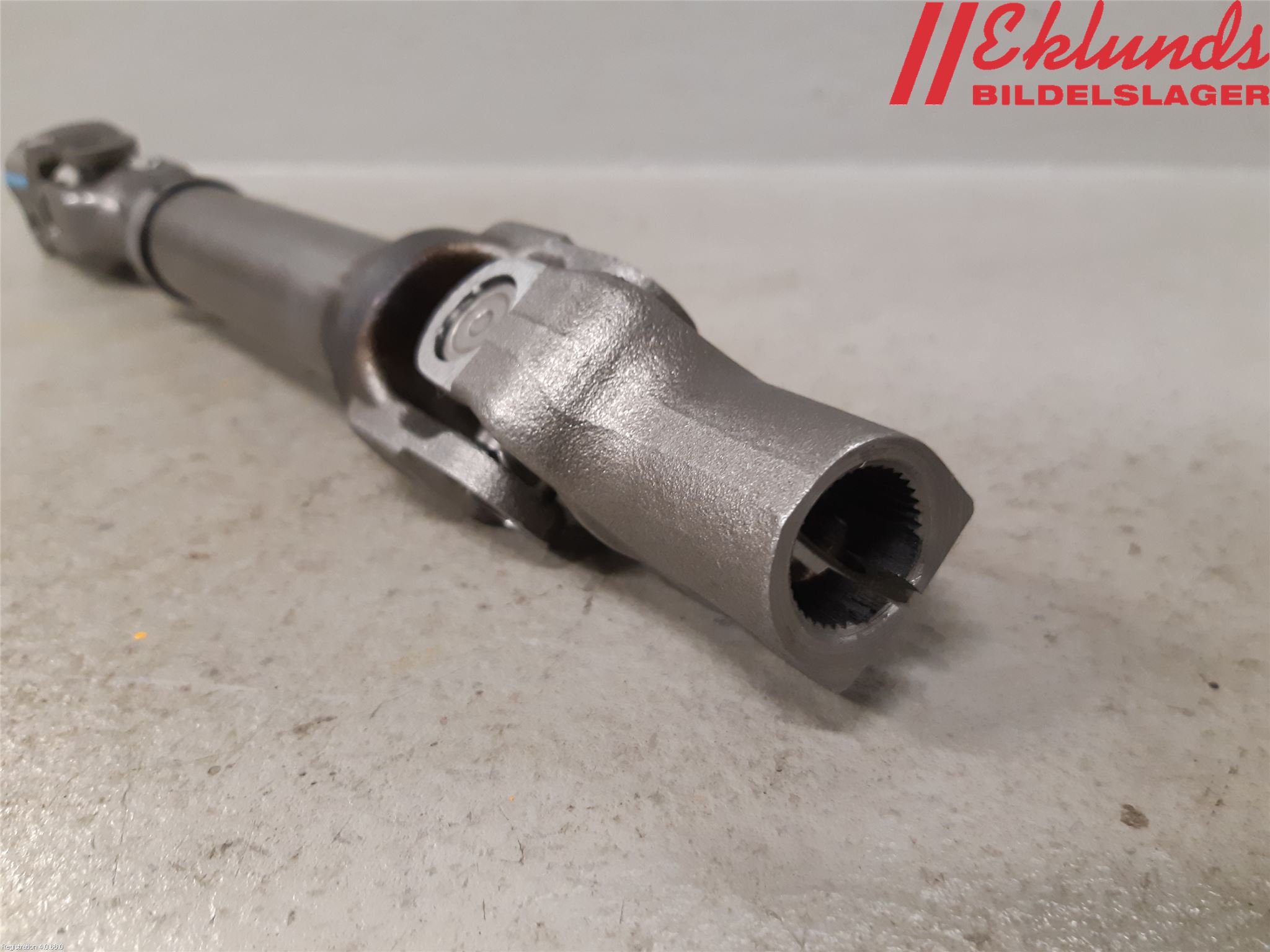 Toyota COROLLA 19- Rattaxelknut