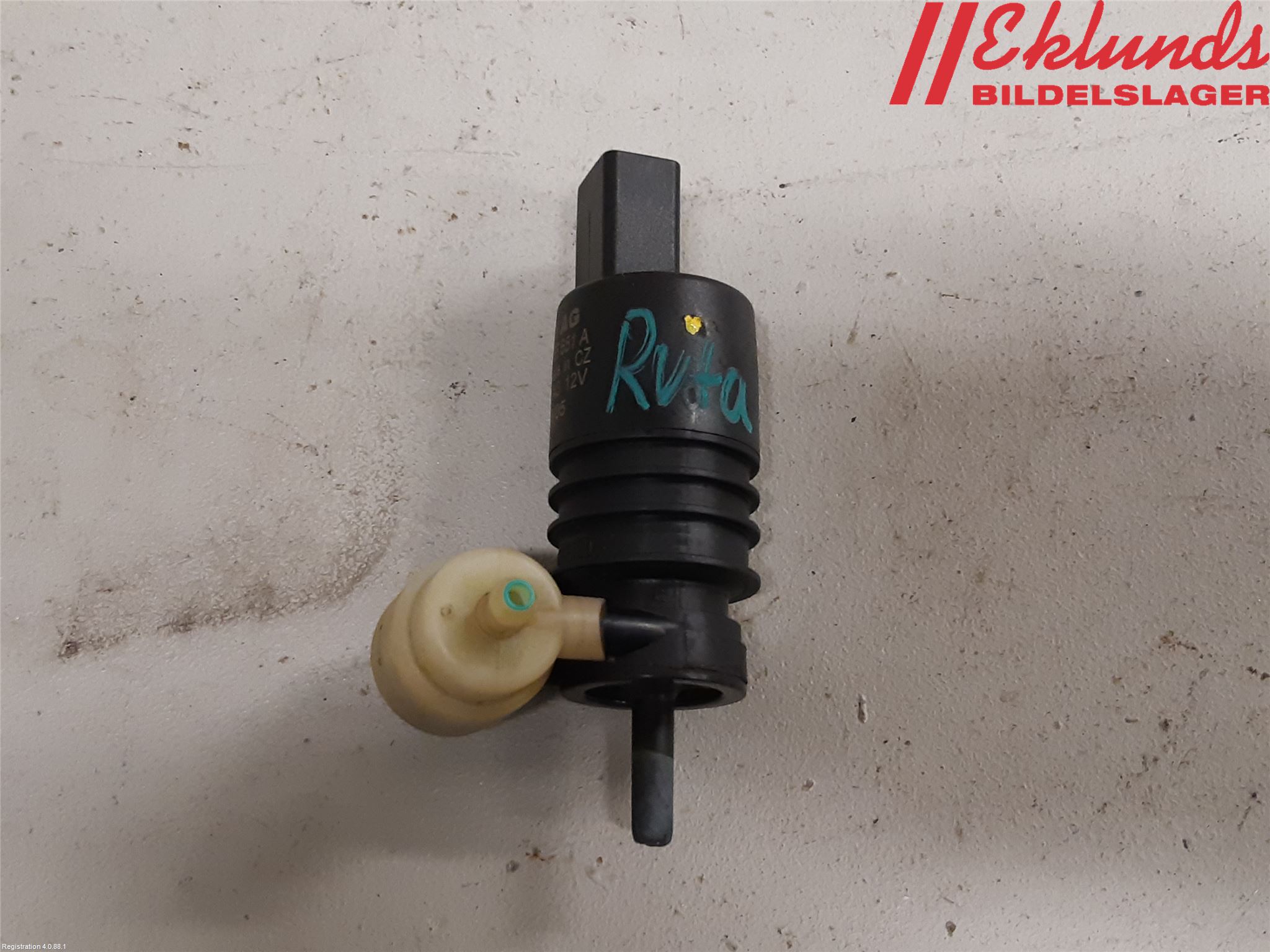 Volkswagen VW GOLF V 04-09 Spolarpump Vindruta