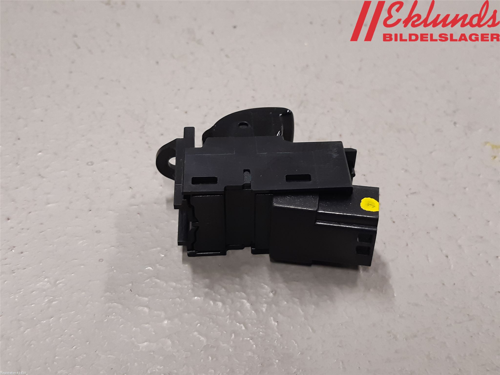 Volvo V90 17->> Strömställare Elhiss