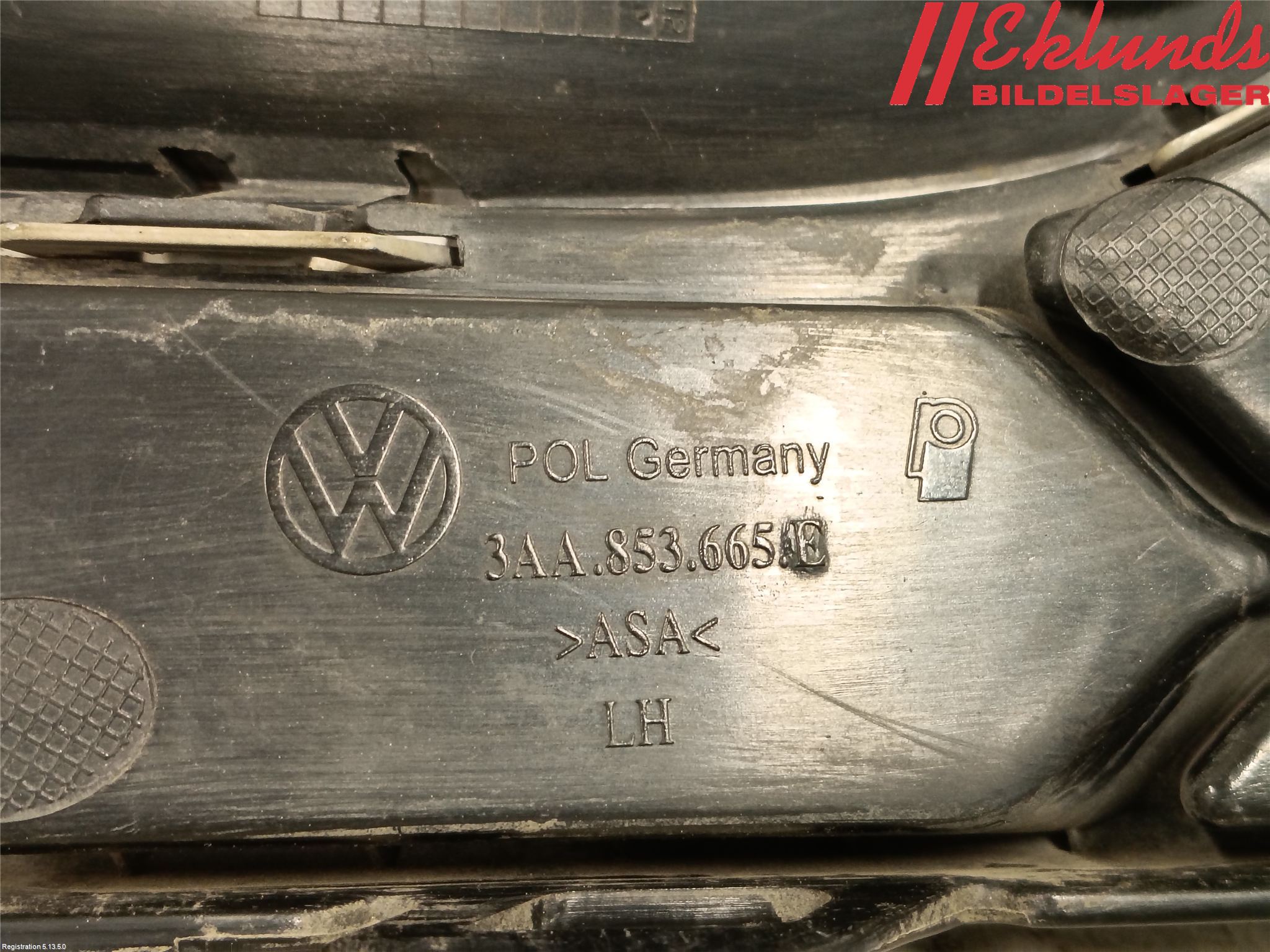 Volkswagen VW PASSAT 11-14 Dimljussarg Fram