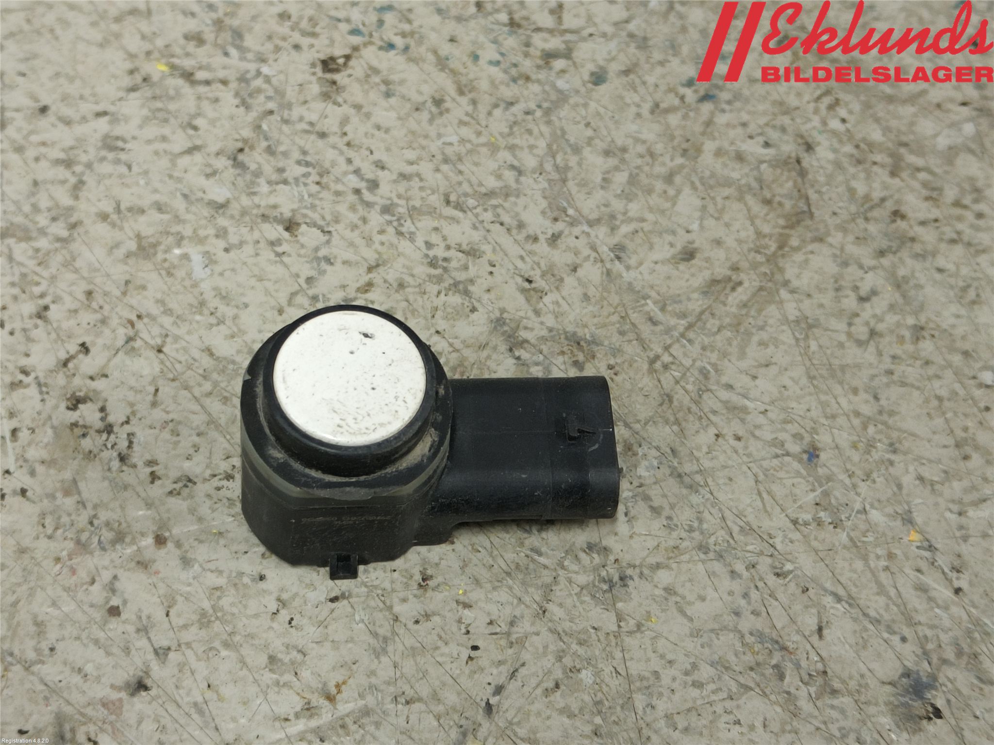 Volkswagen VW PASSAT 11-14 Parkeringshjälp Frontsensor