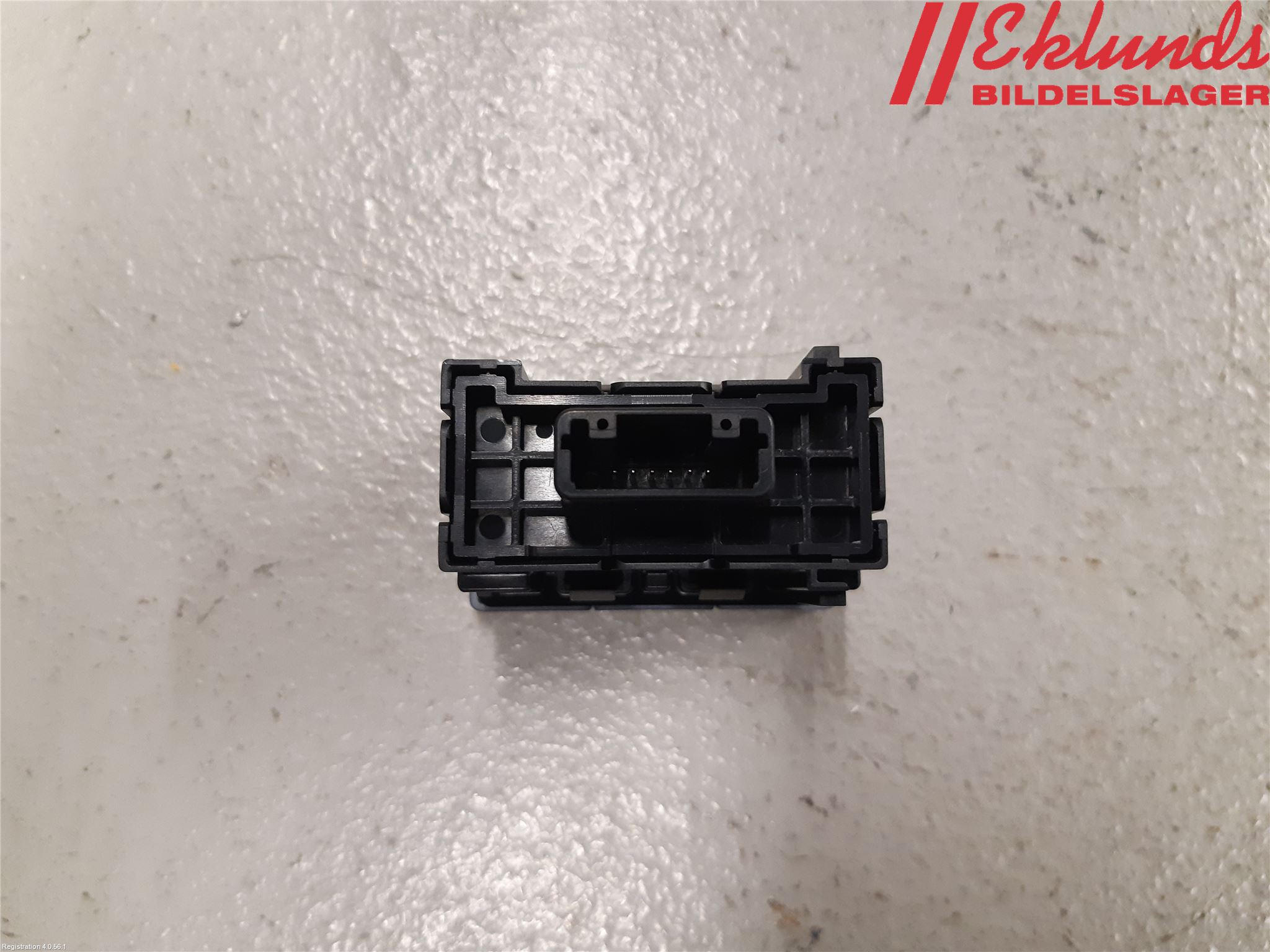 Toyota RAV4 13-18 Strömställare Övrigt