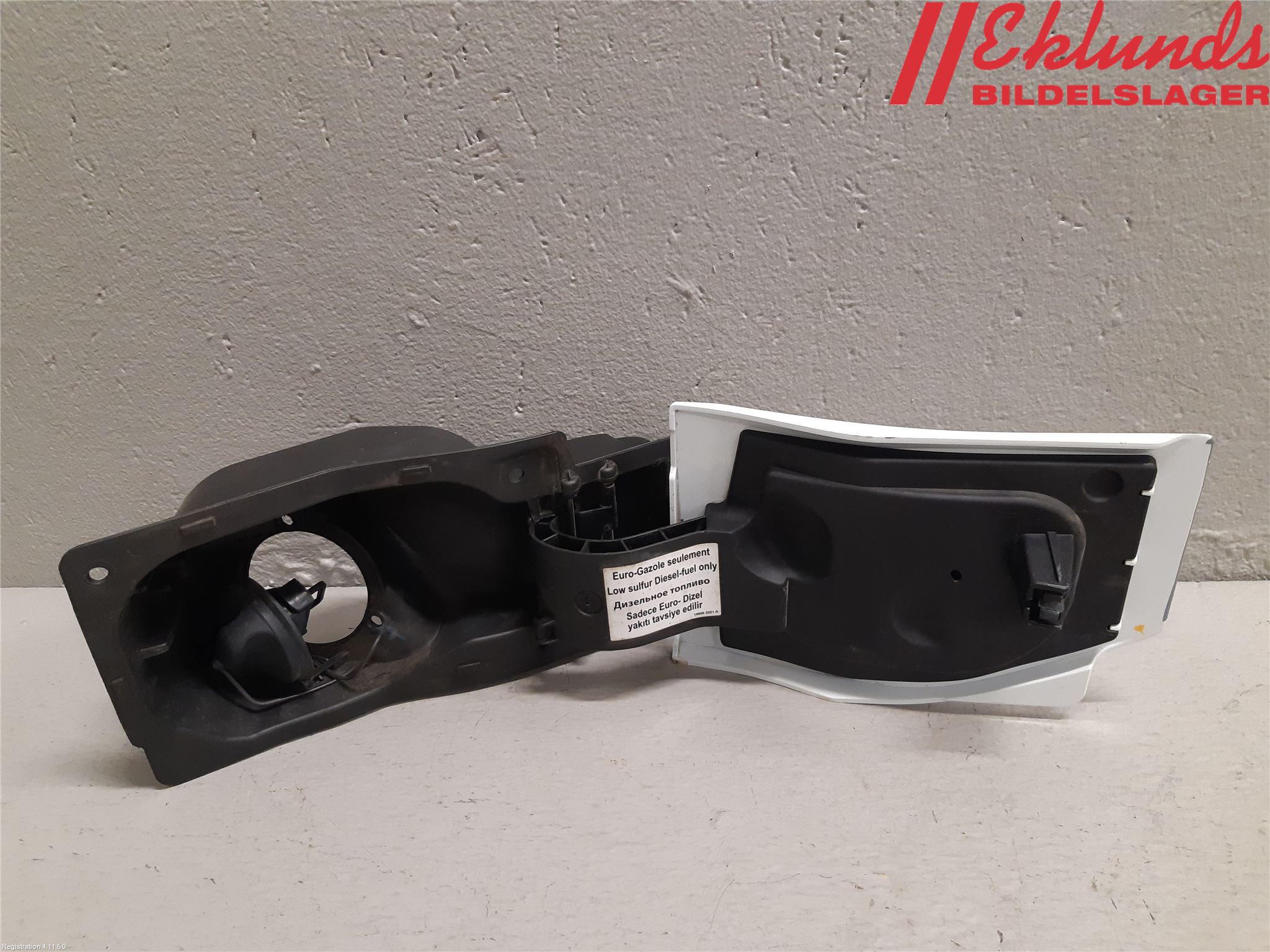 Renault TRAFIC/E-TECH 15- Tanklucka