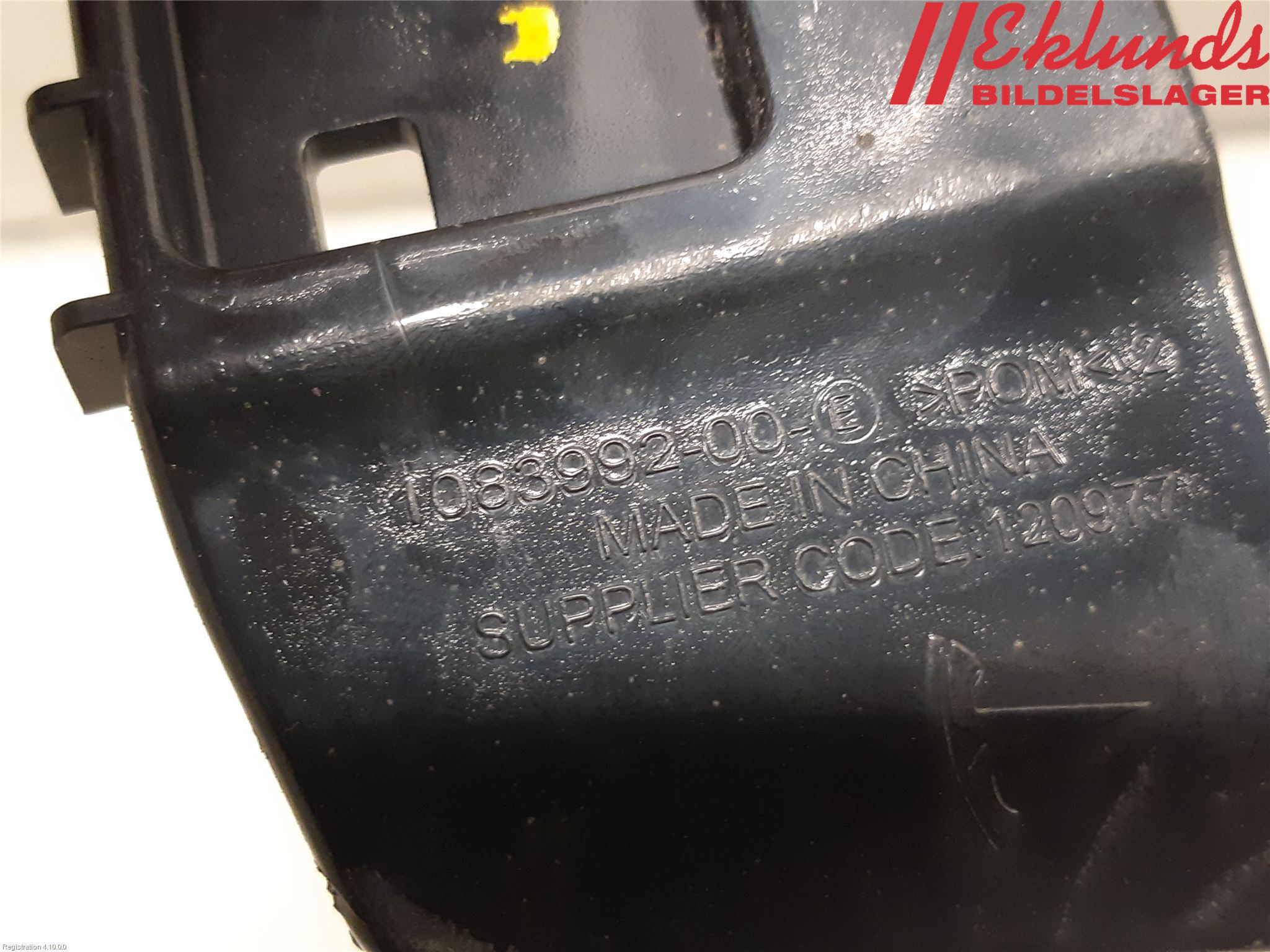 Tesla MODEL 3 17- Stötfångarfäste Bak Vä