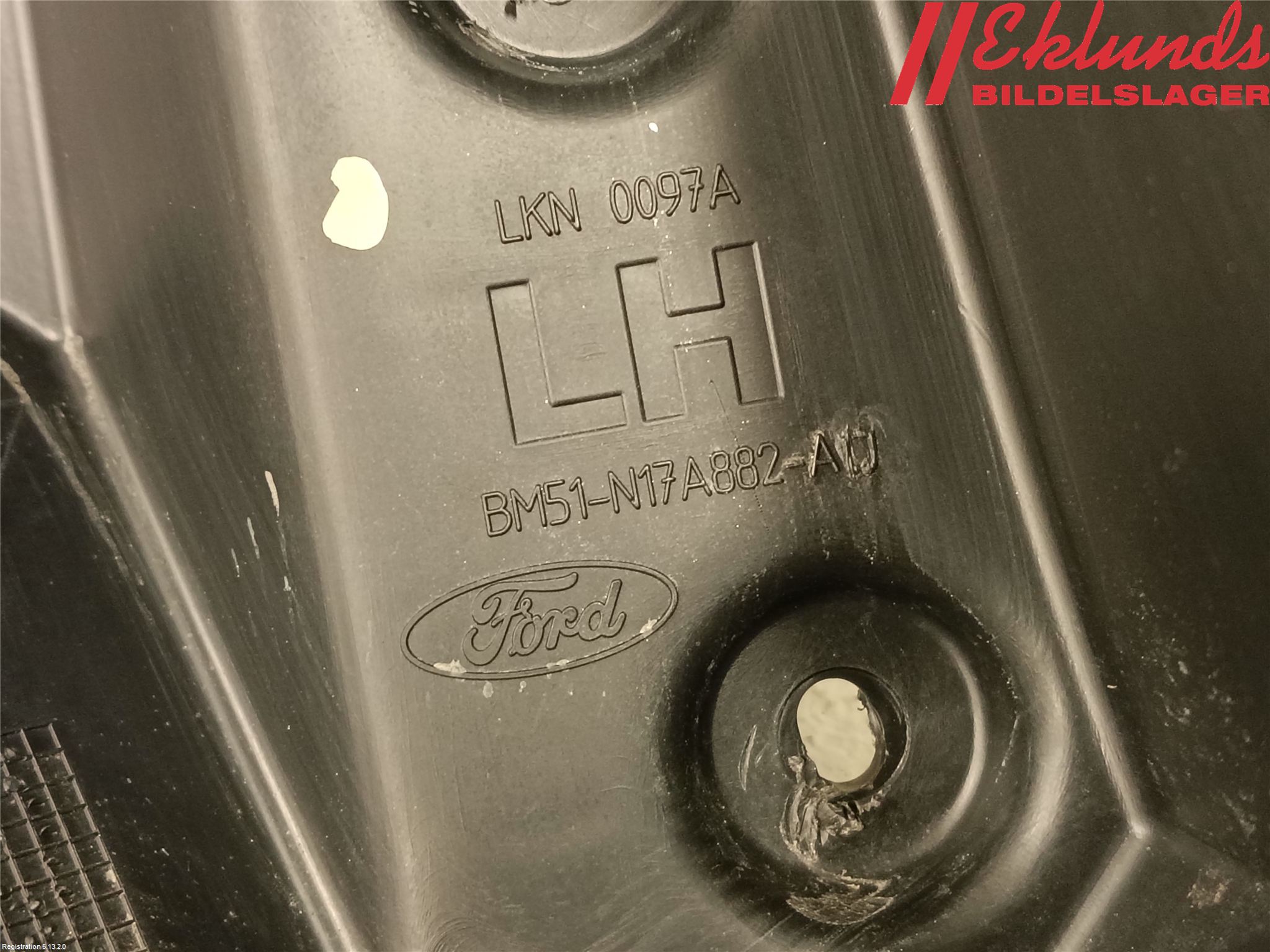 Ford FOCUS 15-18 Stötfångarfäste Bak Vä