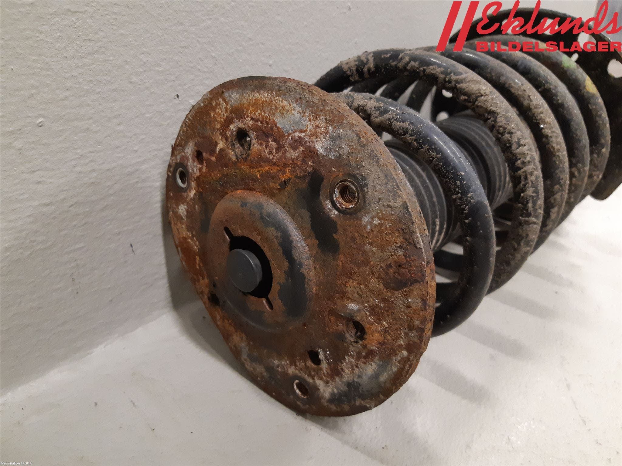 Volvo V70 14-16 Fjäderben Fram Höger