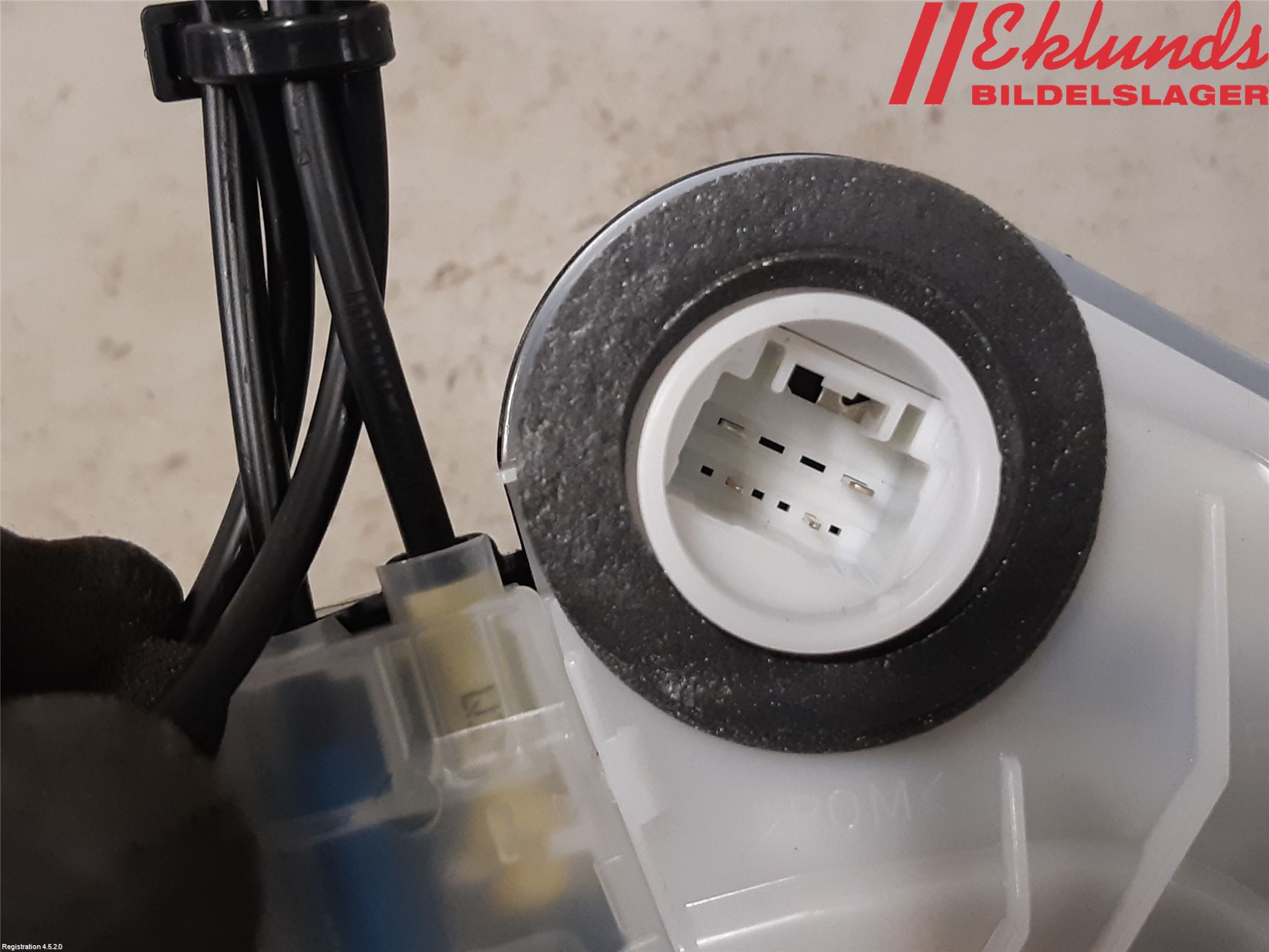 Toyota RAV4 19- Låskista-Dörrlås