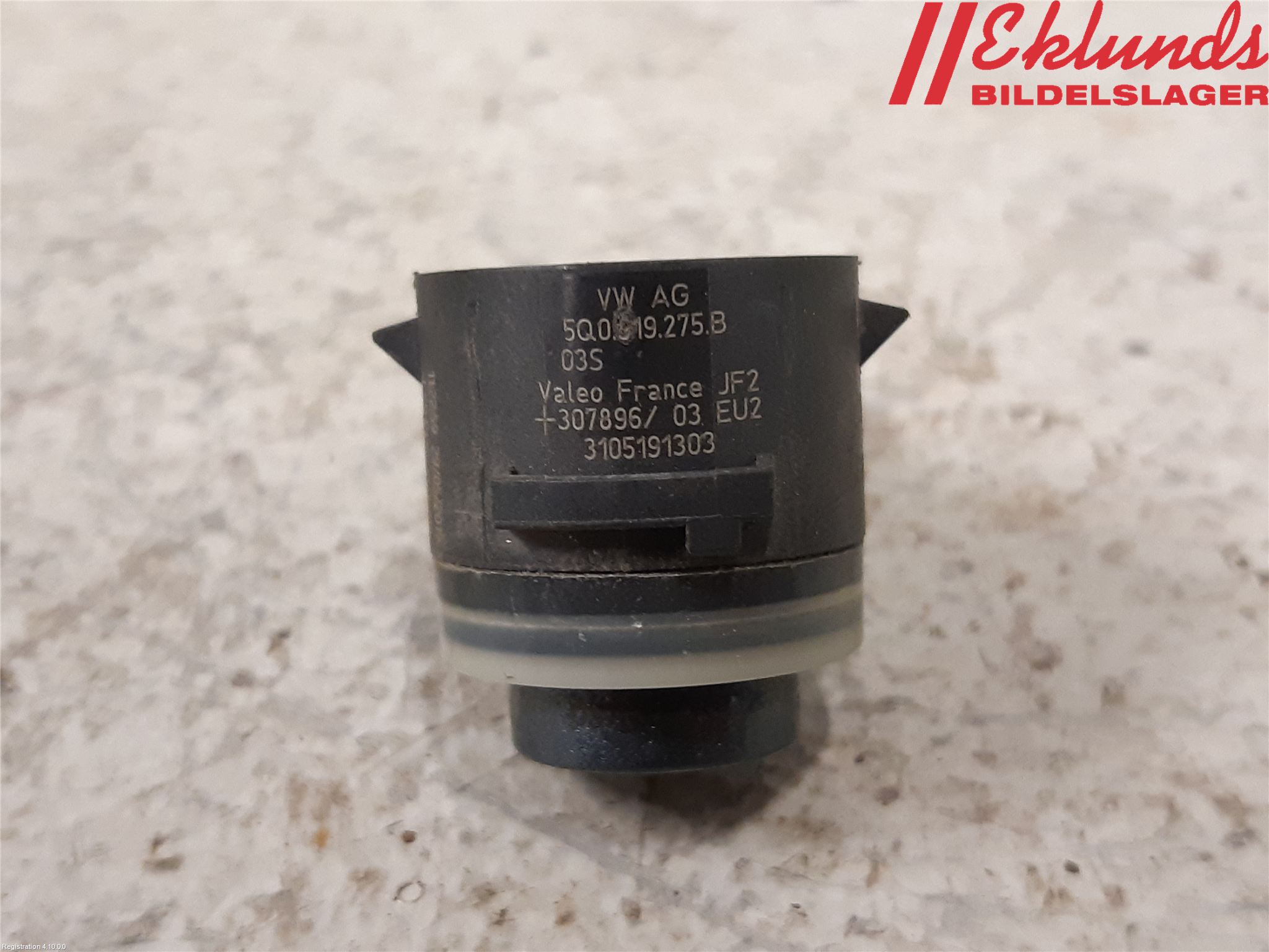 Skoda SUPERB 16-24 Parkeringshjälp Frontsensor