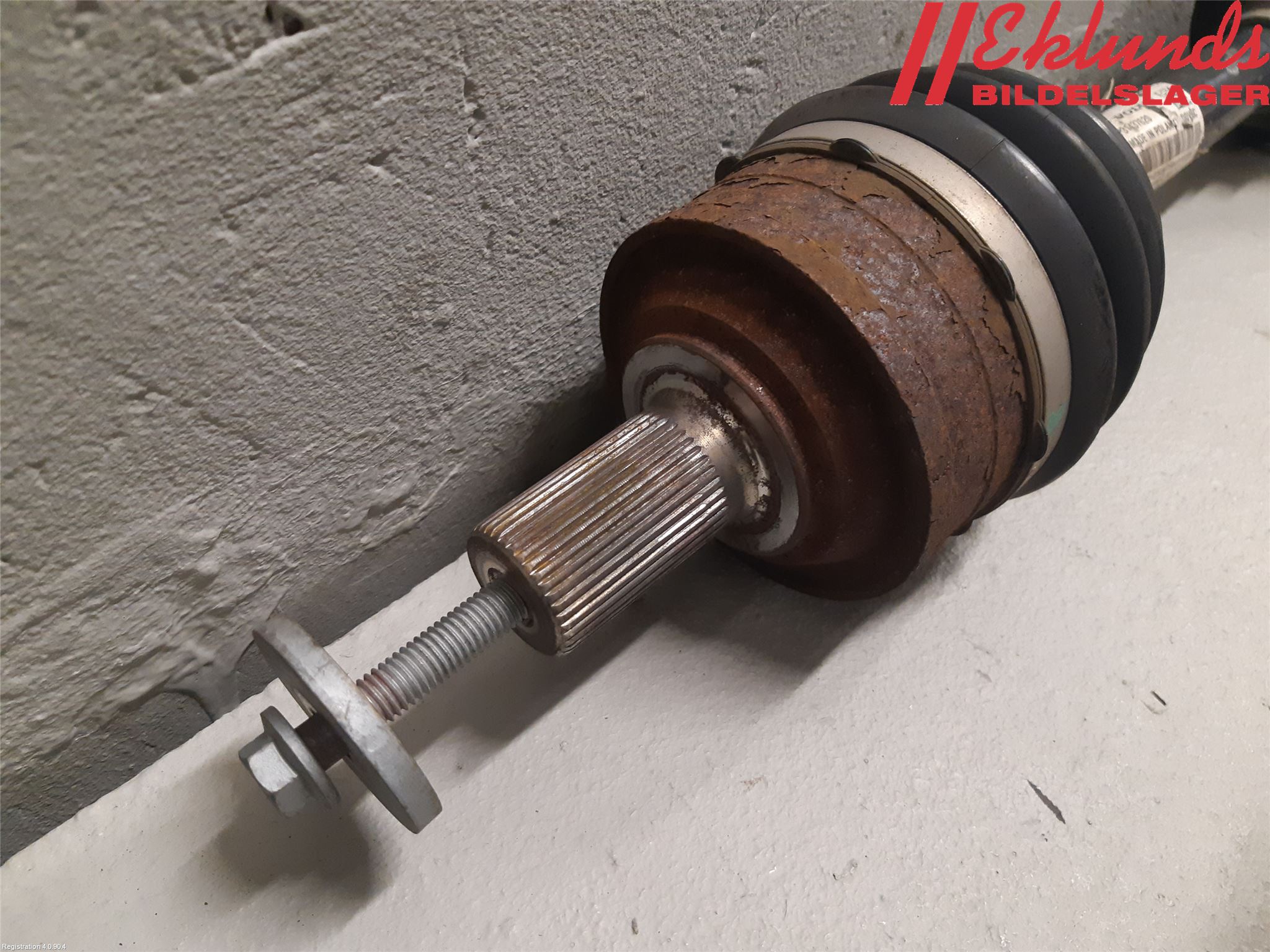 Volvo XC60 18- Drivaxel Fram Höger