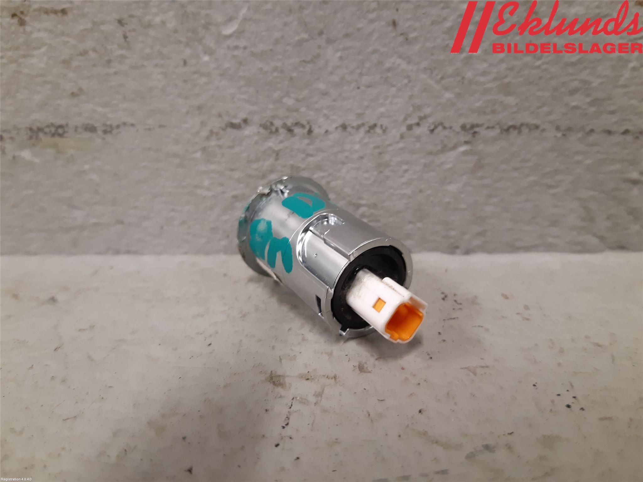 Tesla MODEL X 16- Strömställare Dörröppnare