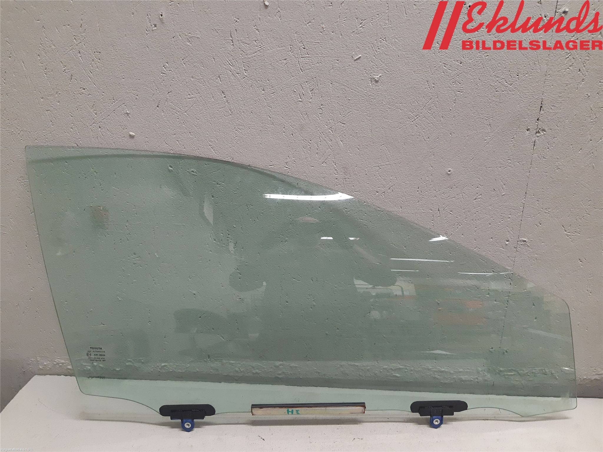 Toyota AURIS 13-19 Dörruta Fram Höger