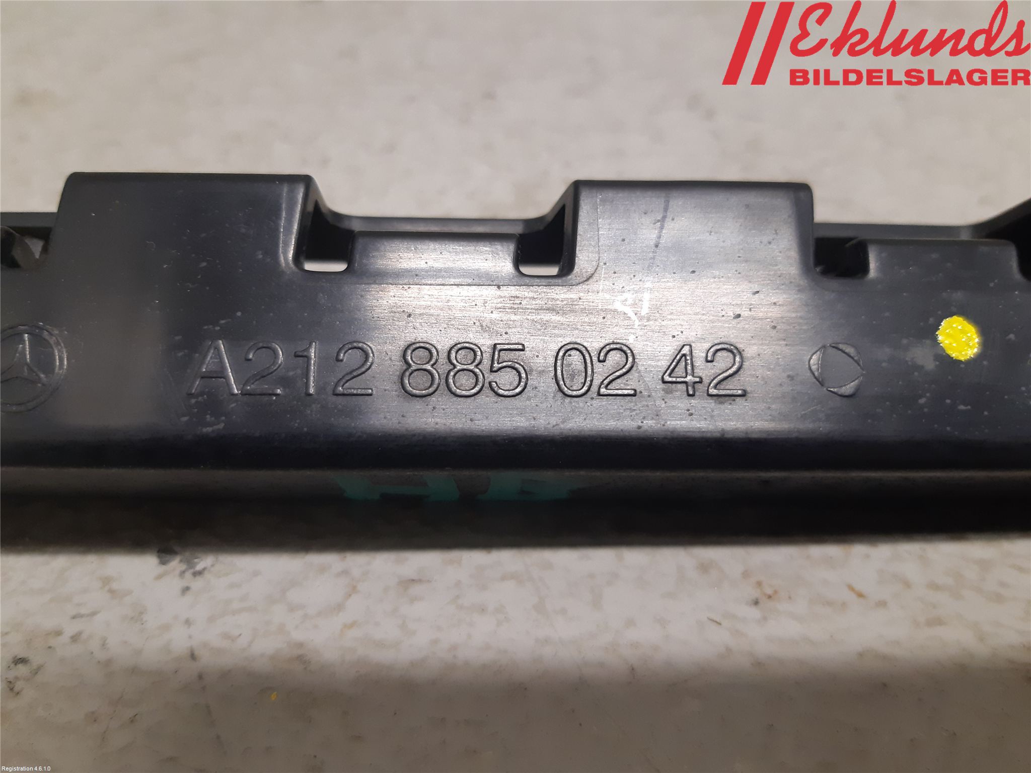Mercedes-Benz MB E-KLASS (W212) 09-16 Stötfångarfäste Bak Hö