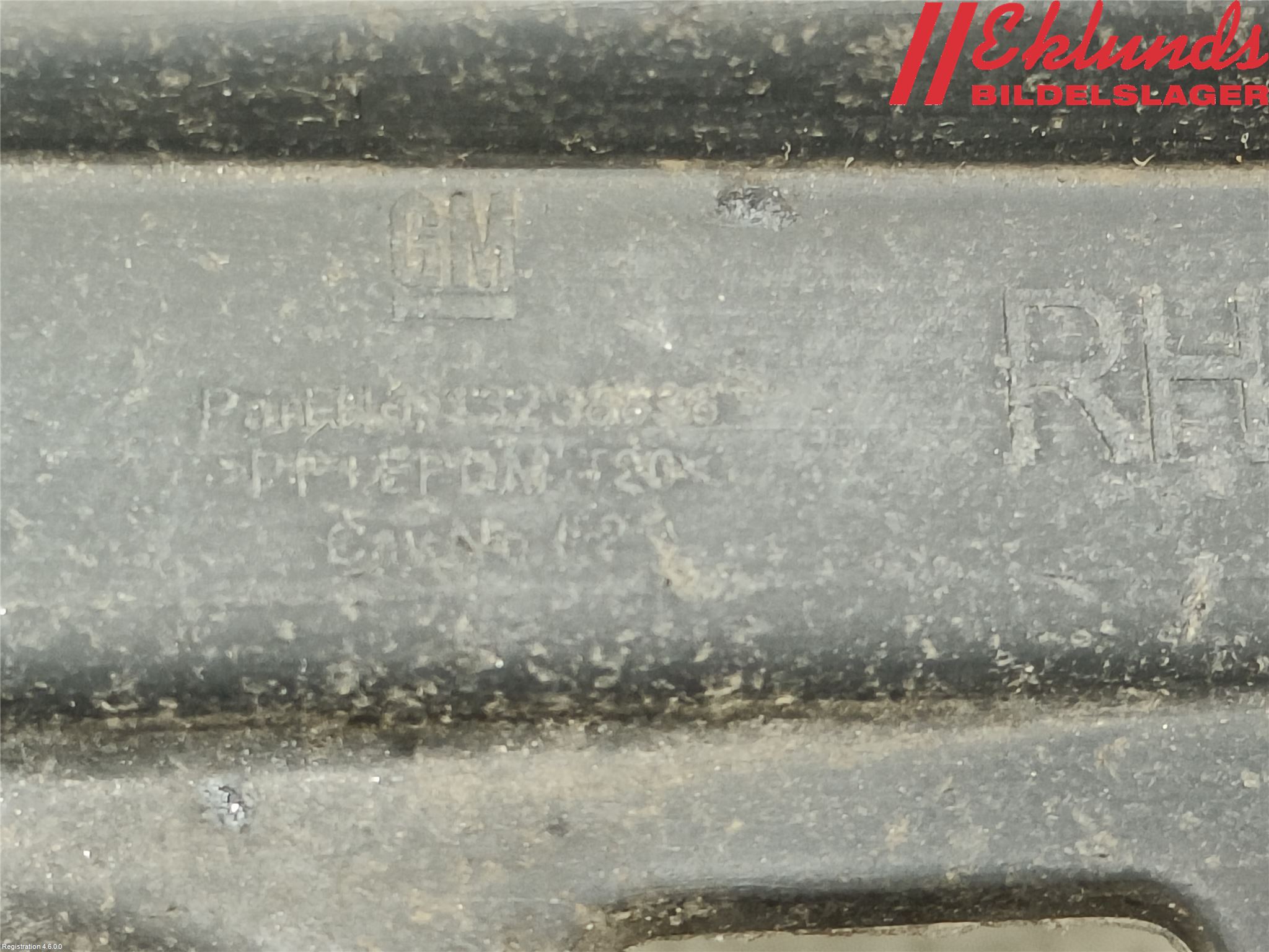 Opel INSIGNIA 09-16 Stötfångardel Bak Hö