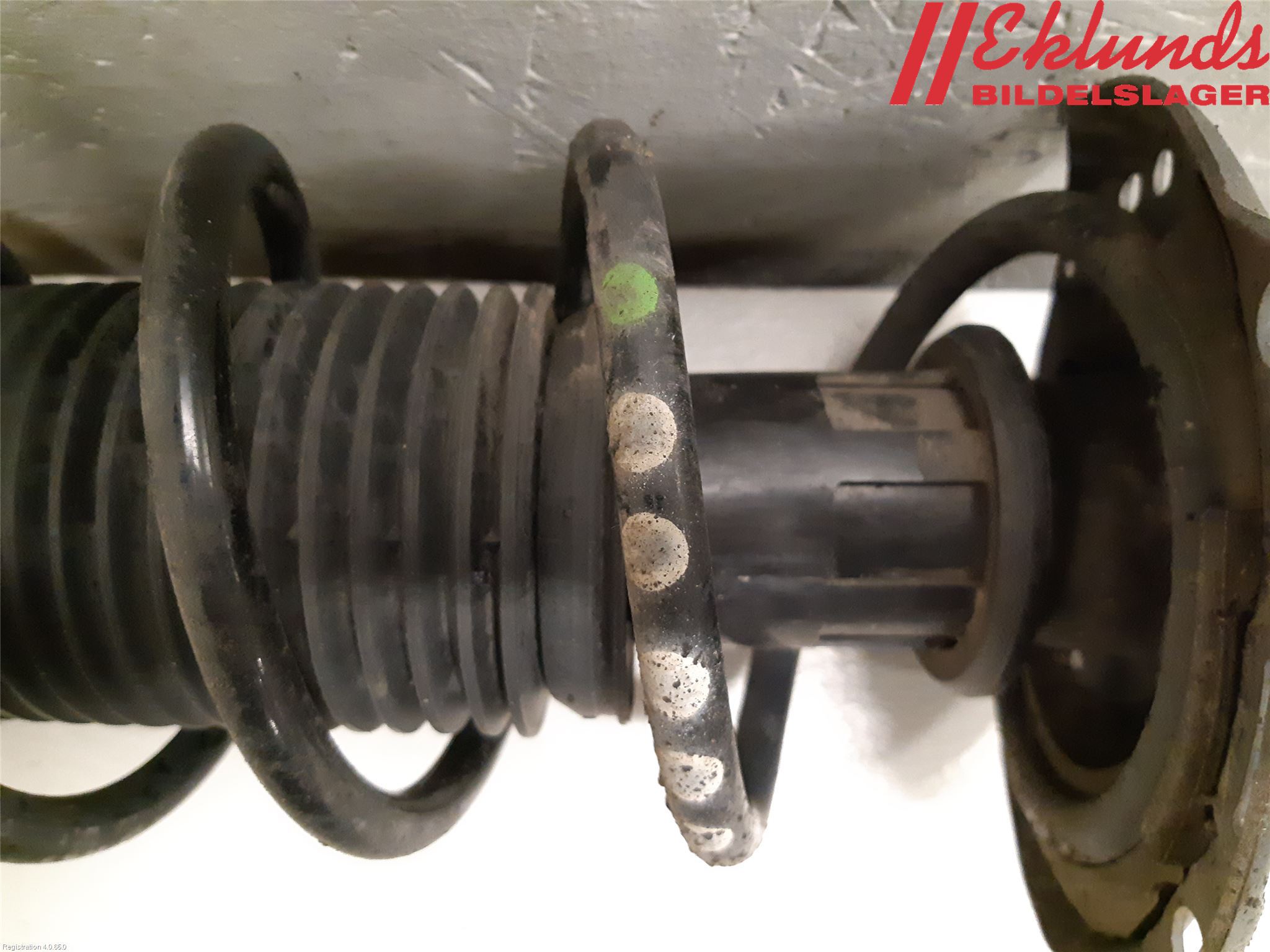 Volkswagen VW POLO VI 18->> Fjäderben Fram Höger
