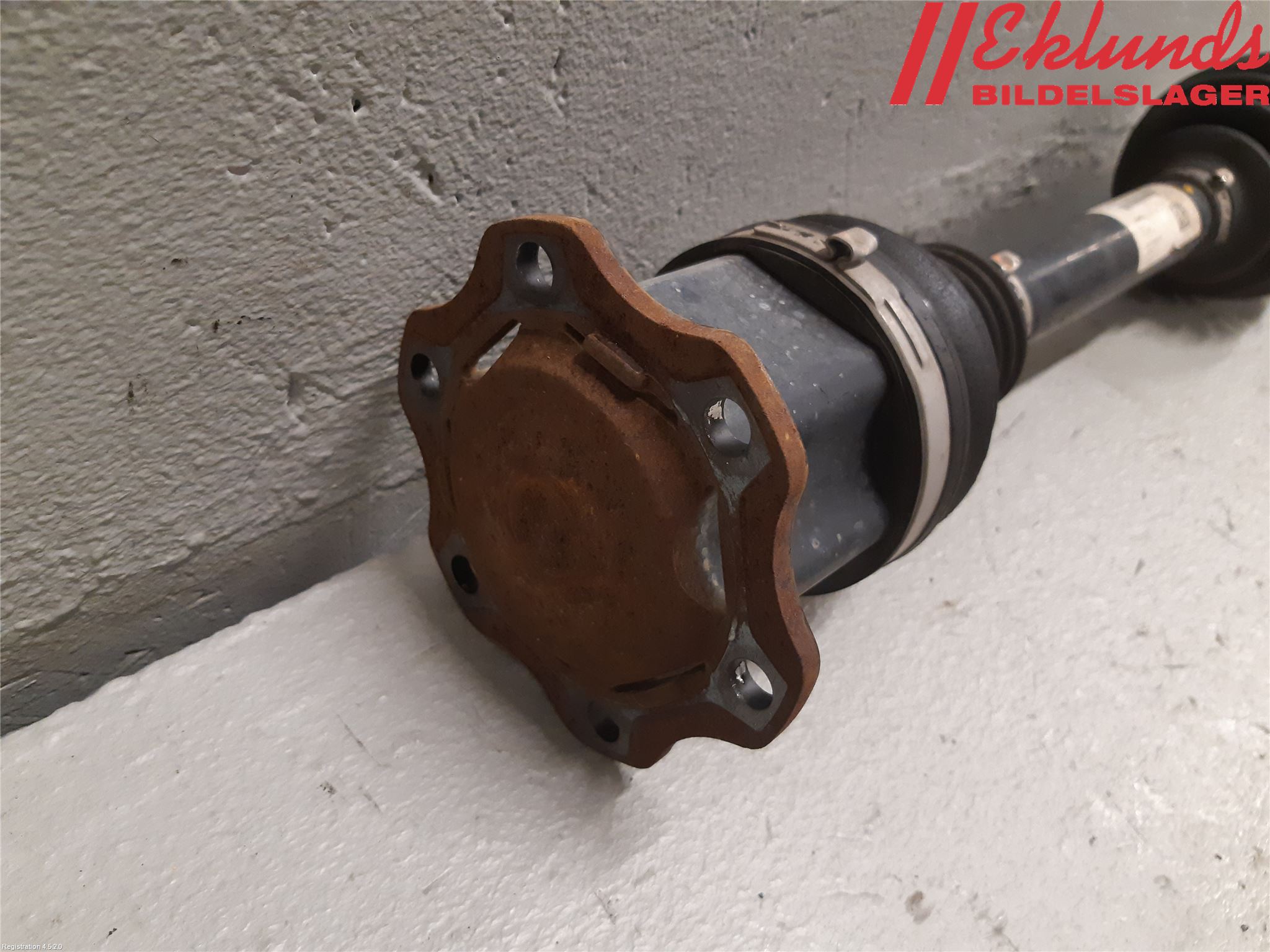 Audi A4/S4 B9 16-19 Drivaxel Fram Höger